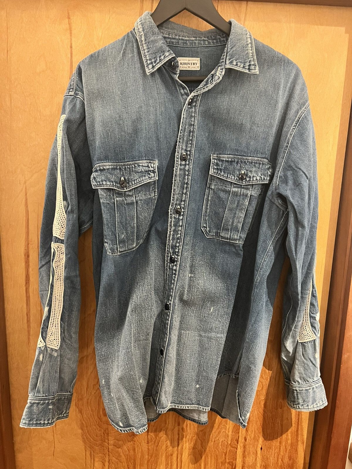 KAPITAL(キャピタル) 8oz ボーン デニム ワーク シャツ 8oz Denim Work Shirt with Bone Embroidery - Indigo