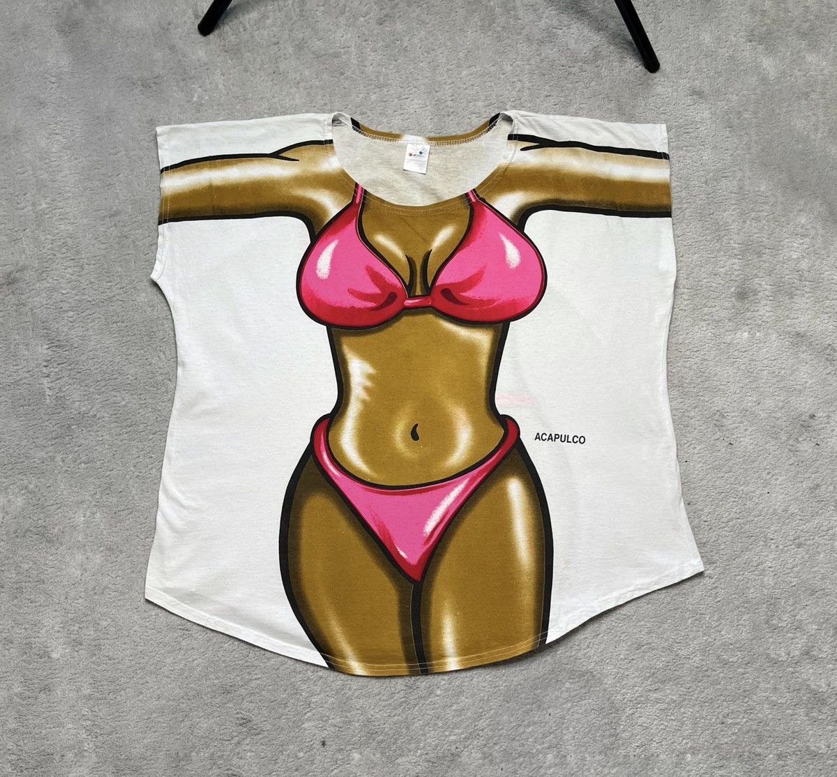 Vintage Vintage White 90s Tee T-shirt Print Funny Bathing Suit Size ONE SIZE - 1 Thumbnail