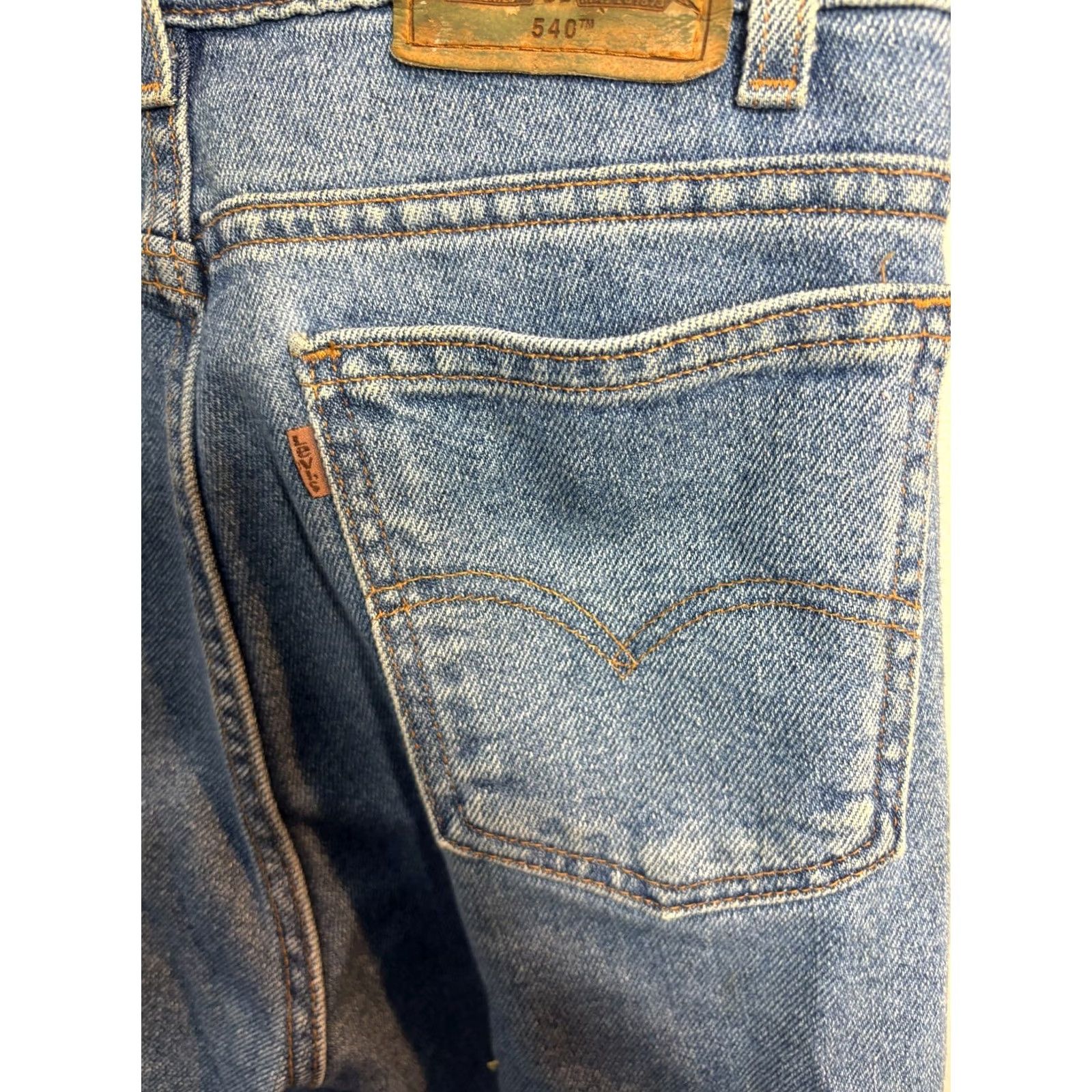 Levi's VINTAGE Levi’s 540 Jeans Men 34x29 Denim Straight Blue 90s Grunge Logo 5-Pocket Womens? Size US 34 / EU 50 - 2 Thumbnail