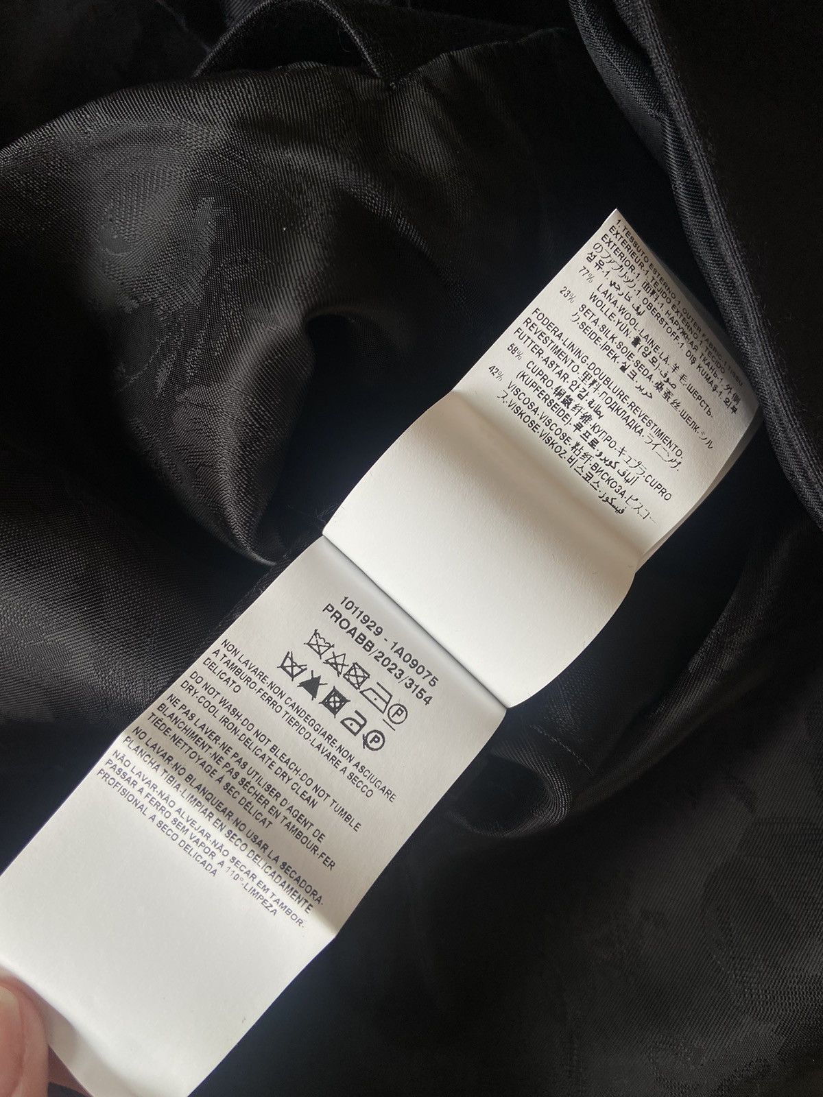 Versace Versace black midi skirt Size 27" / US 4 / IT 40 - 5 Thumbnail