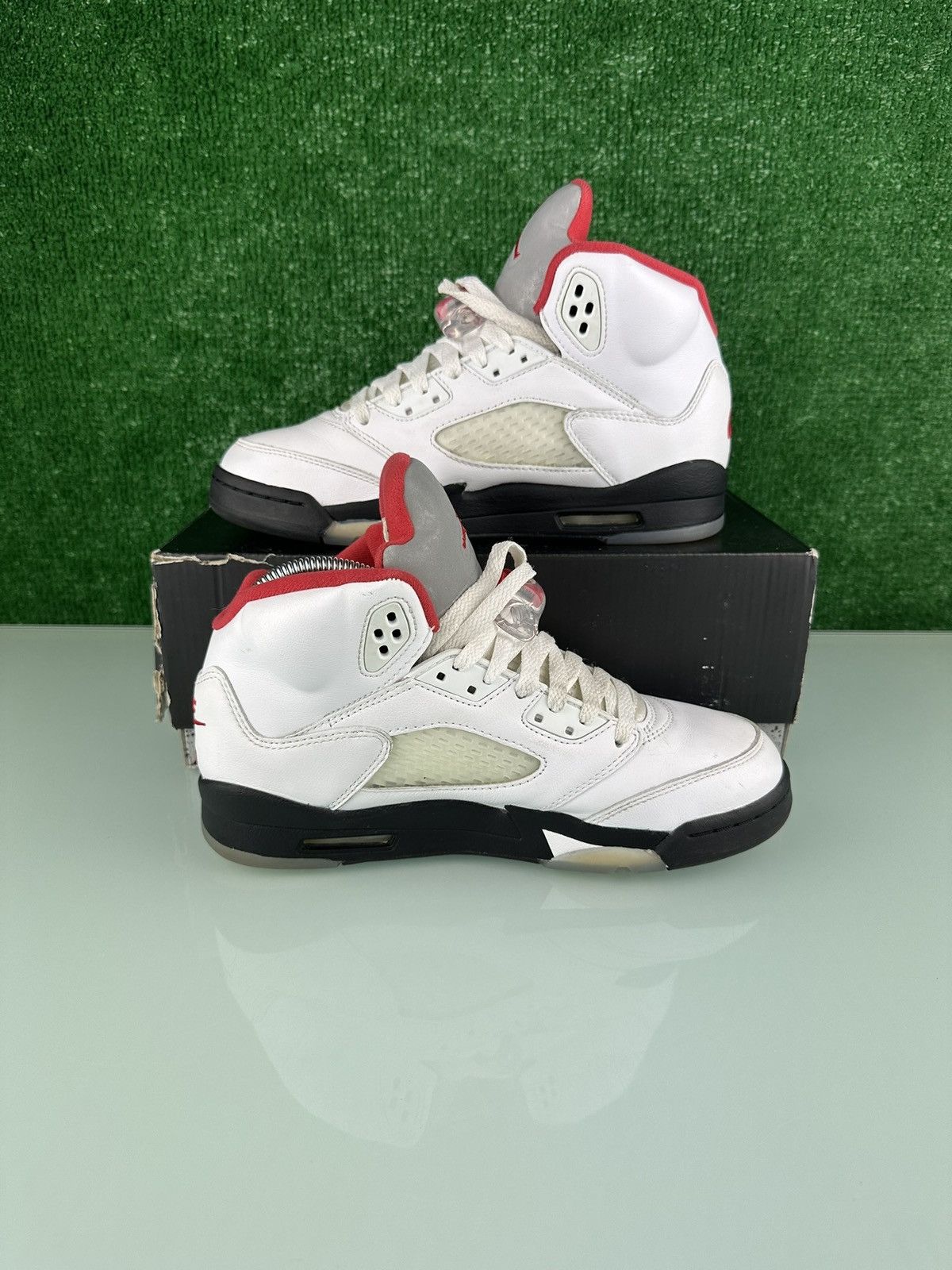 Jordan Brand Jordan 5 Retro 2020 Mid Fire Red Size 6Y/7.5W Size US 6 / EU 39 - 3 Thumbnail