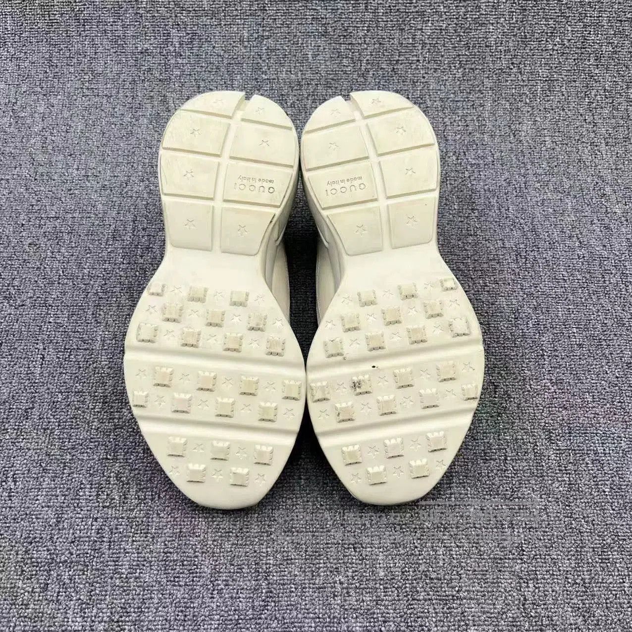 Gucci gucci rhytone white distressed red lips sneakers. Size US 12 / EU 45 - 6 Thumbnail