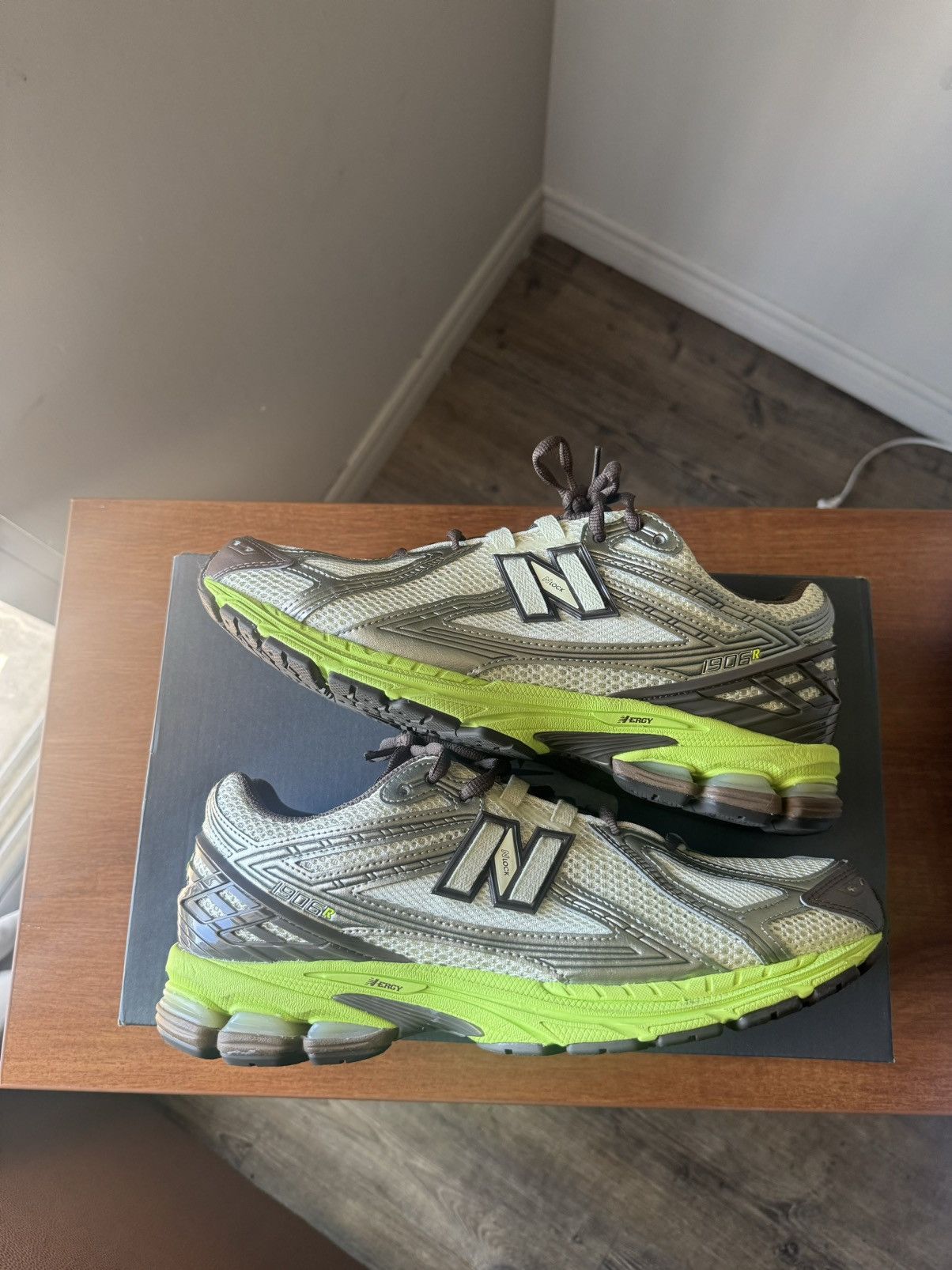 New Balance × SSENSE New Balance Ssense anniversary collab Size US 12 / EU 45 - 1 Thumbnail