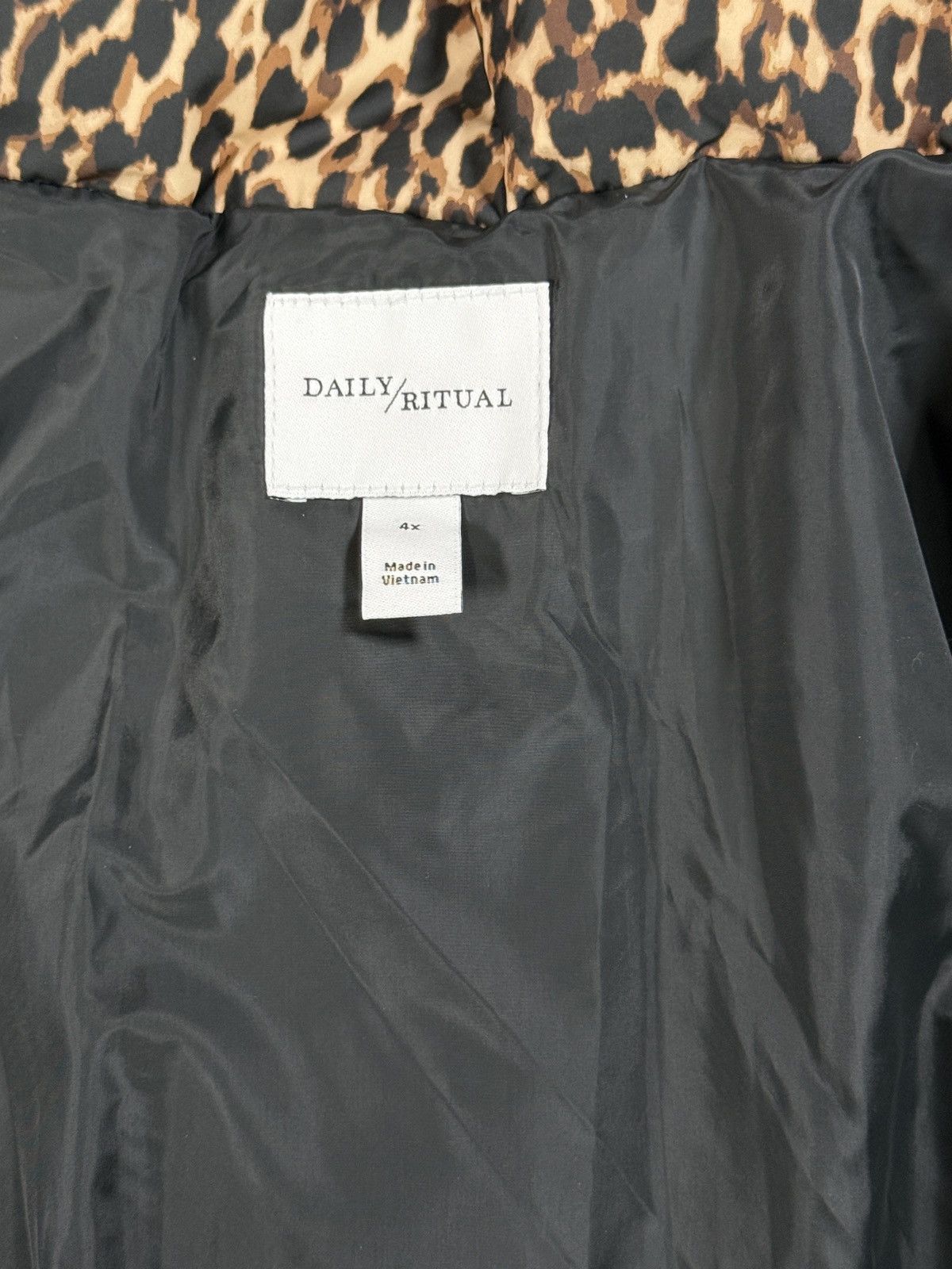 Other Women's Relaxed-Fit Mock-Neck Short Puffer Jacket Size 4XL / US 24-26 - 5 Thumbnail