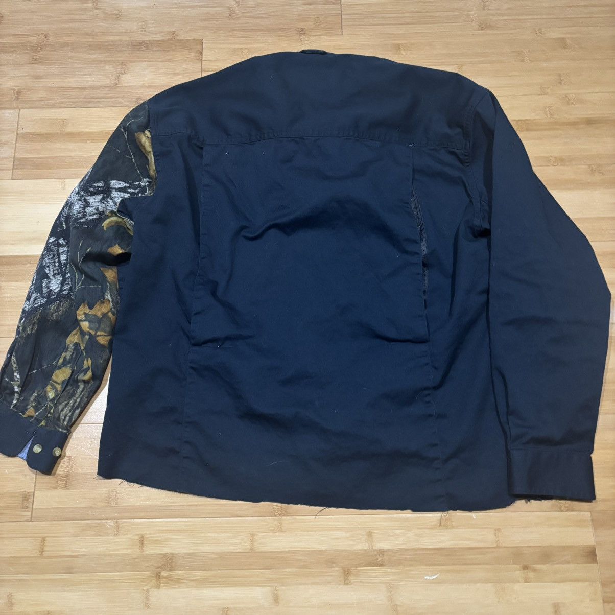 Mossy Oaks Mossy Oak x Roper button up with a cool black+camo design Size US L / EU 52-54 / 3 - 6 Thumbnail