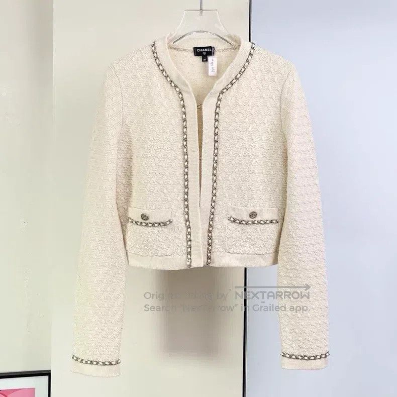 Chanel Chanel 23B white leather chain cashmere cardigan jacket Size XXS / US 00 / IT 34 - 3 Thumbnail