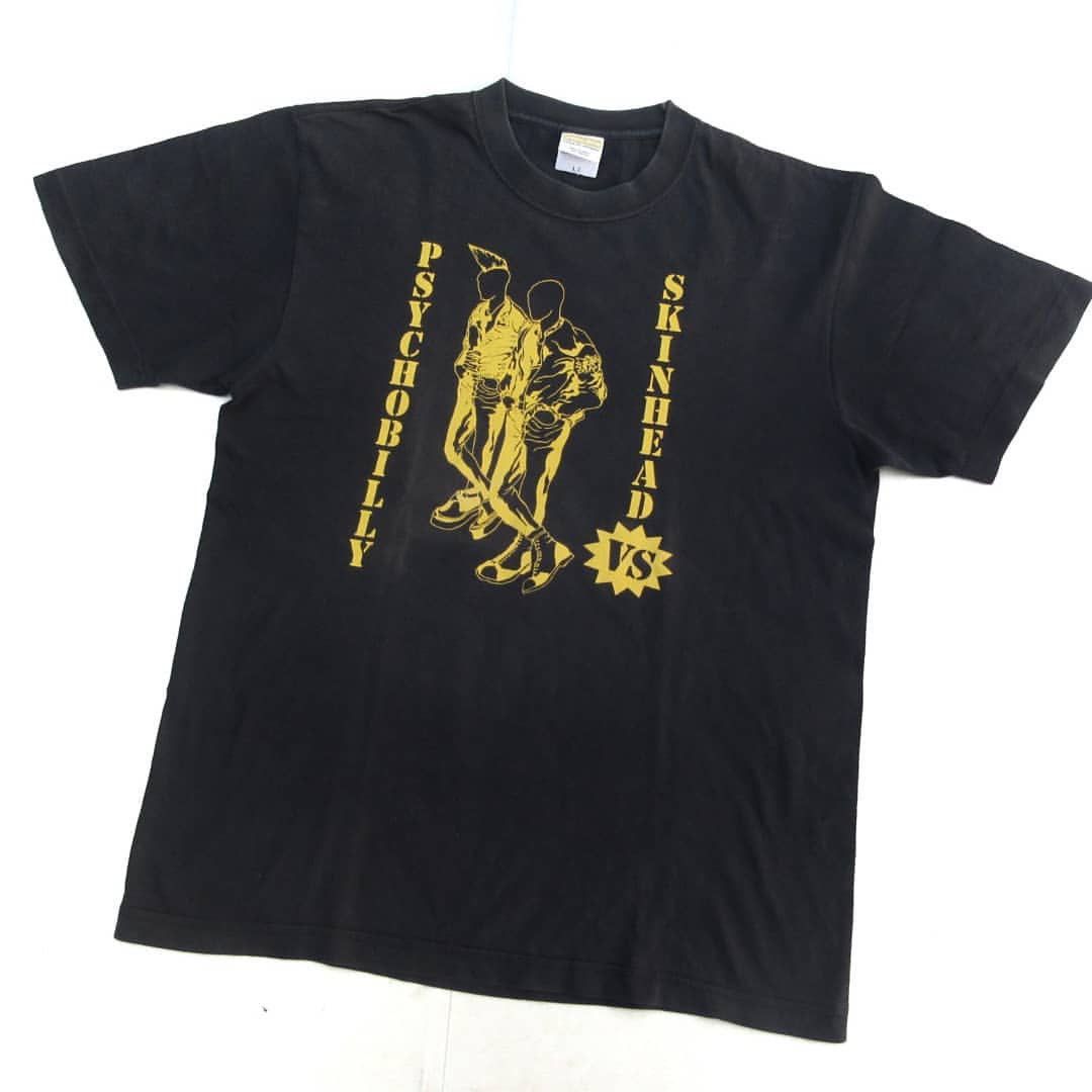 Band Tees × Vintage SKINHEAD VS PSYCHOBILLY Bronze fist Record t shirt tee black Size US M / EU 48-50 / 2 - 2 Thumbnail