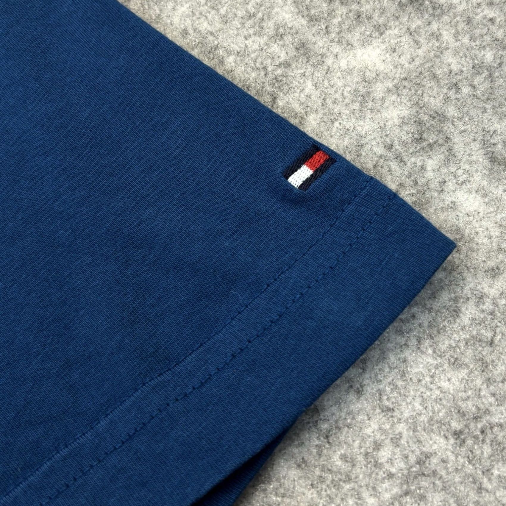 Tommy Hilfiger Tommy Hilfiger Shirt Mens M Organic Cotton Blue Crew Neck Top Used Size US M / EU 48-50 / 2 - 4 Thumbnail