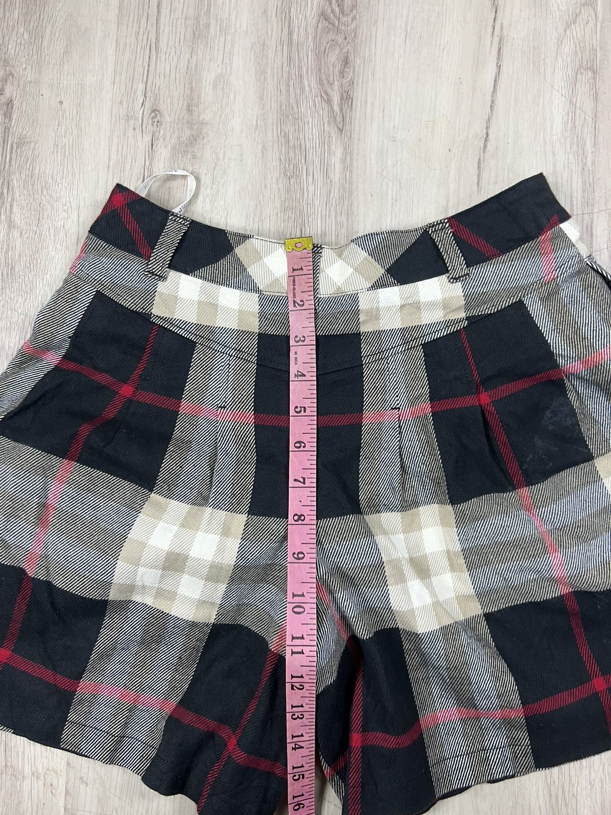 Burberry short Pants