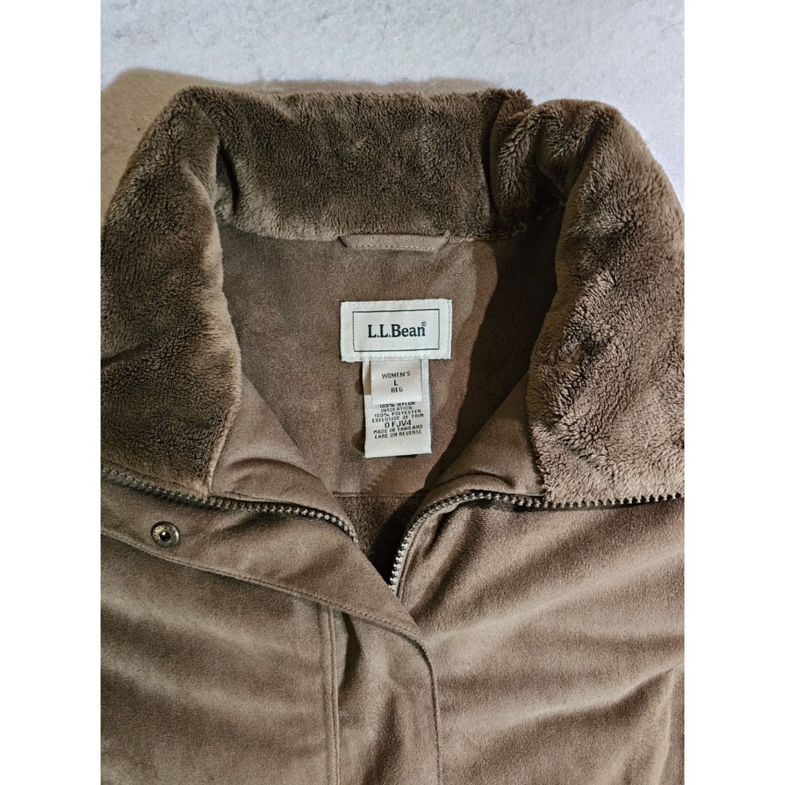 Vintage VINTAGE L.L. BEAN Faux Fur Lined Faux Suede Bomber Style Jacket Womens Sz Large Brown Size L / US 10 / IT 46 - 3 Thumbnail