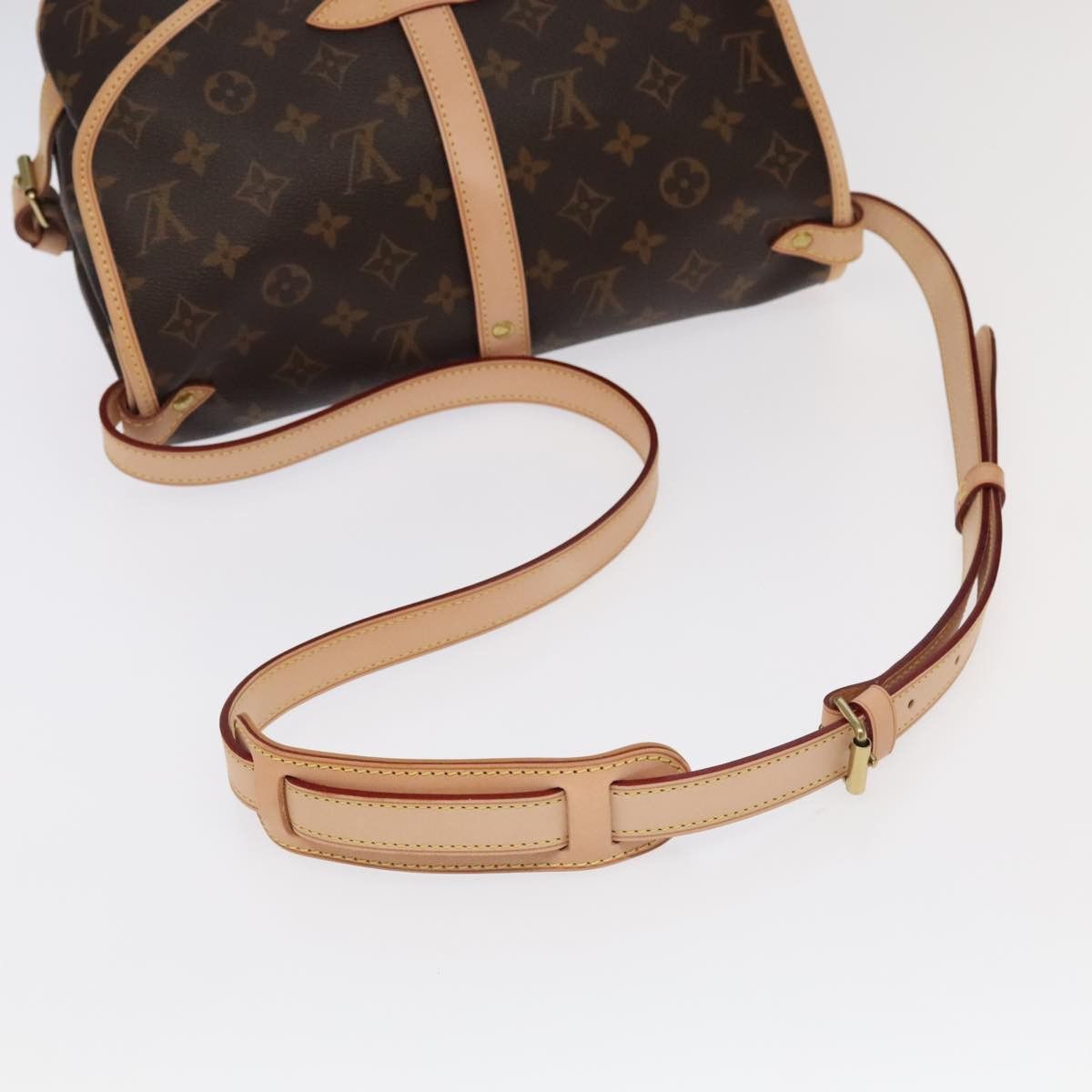 Louis Vuitton LOUIS VUITTON Monogram Saumur 30 Shoulder Bag M42256 Size ONE SIZE - 8 Thumbnail