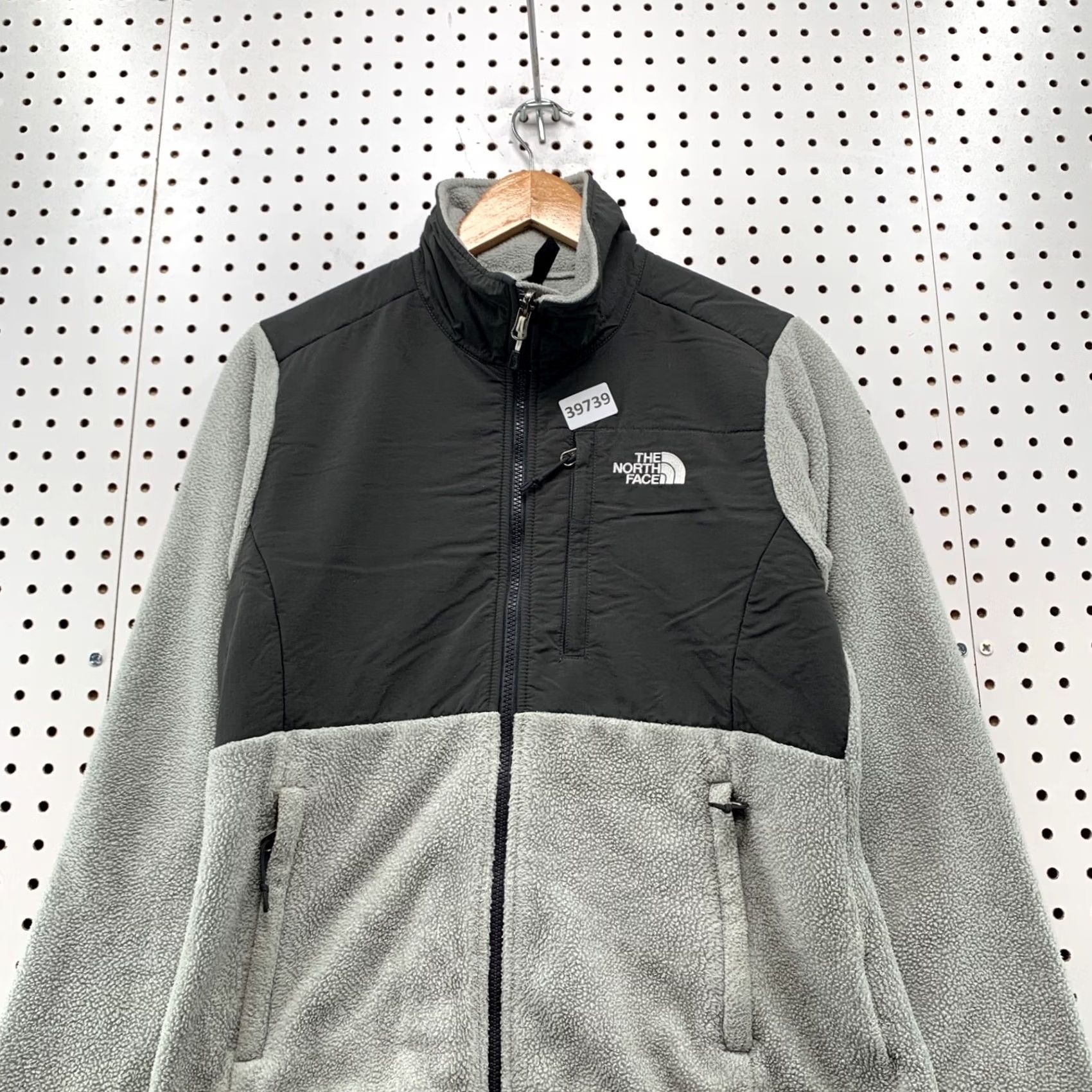 The North Face The North Face Denali Fleece Zip Jacket Womens Small Gray Black 19x25 Size S / US 4 / IT 40 - 5 Thumbnail