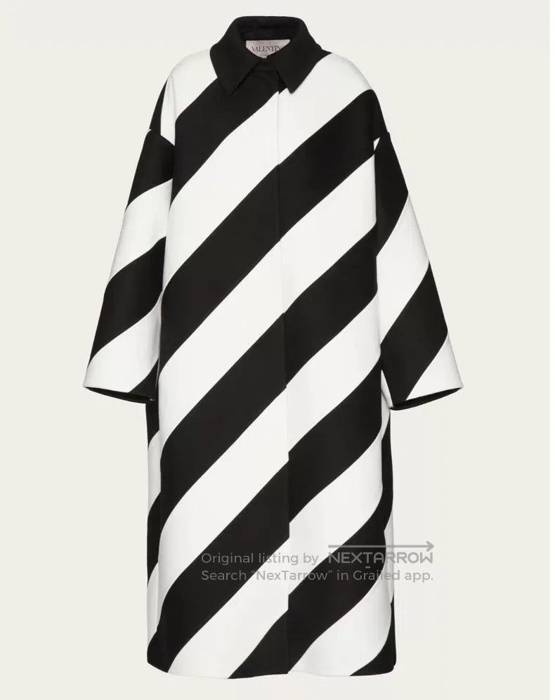 Valentino Valentino Twill stripe printed coat Size XS / US 0-2 / IT 36-38 - 1 Thumbnail