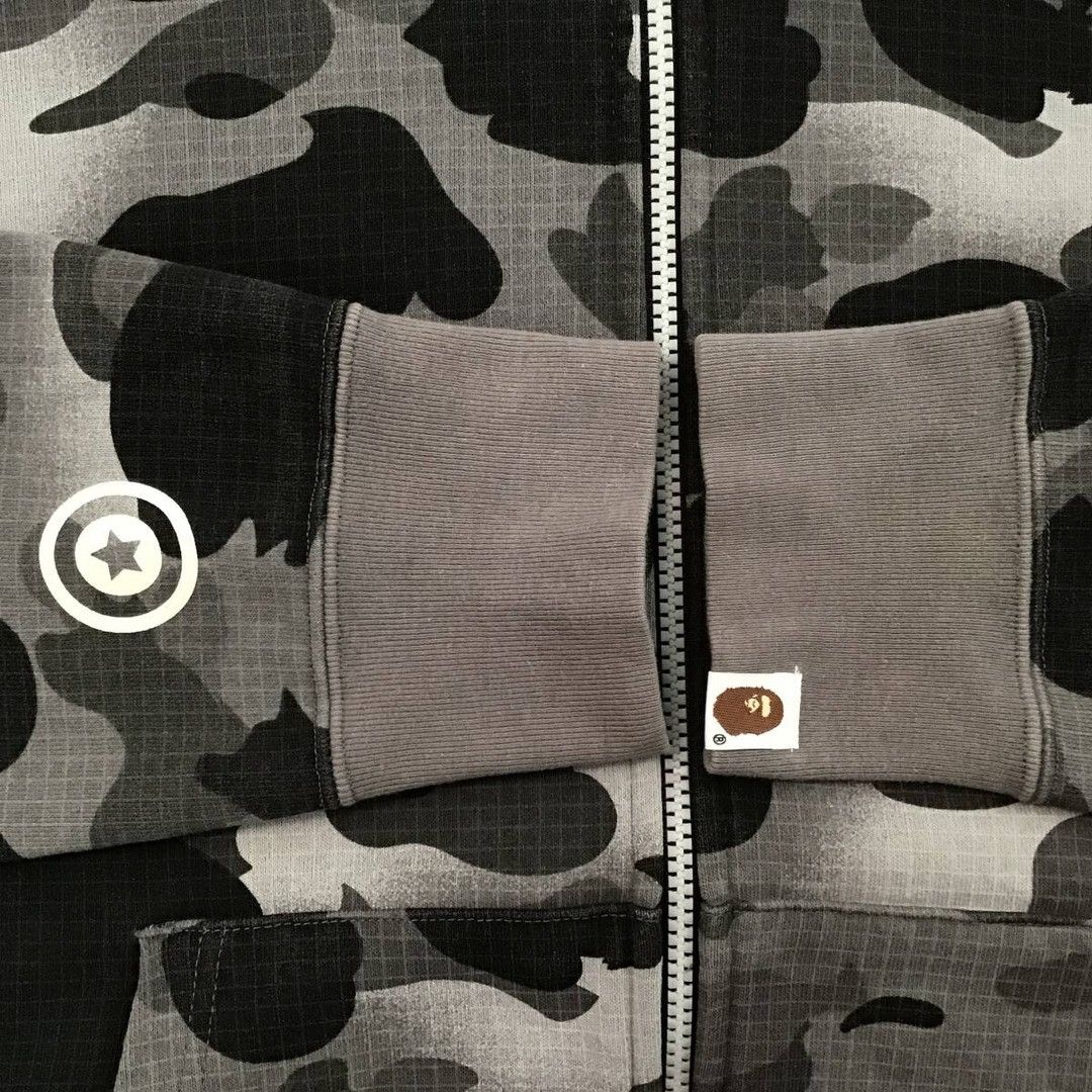 Bape 💫Glow in the dark💫 BAPE Grid camo shark full zip hoodie APE Size US M / EU 48-50 / 2 - 7 Thumbnail