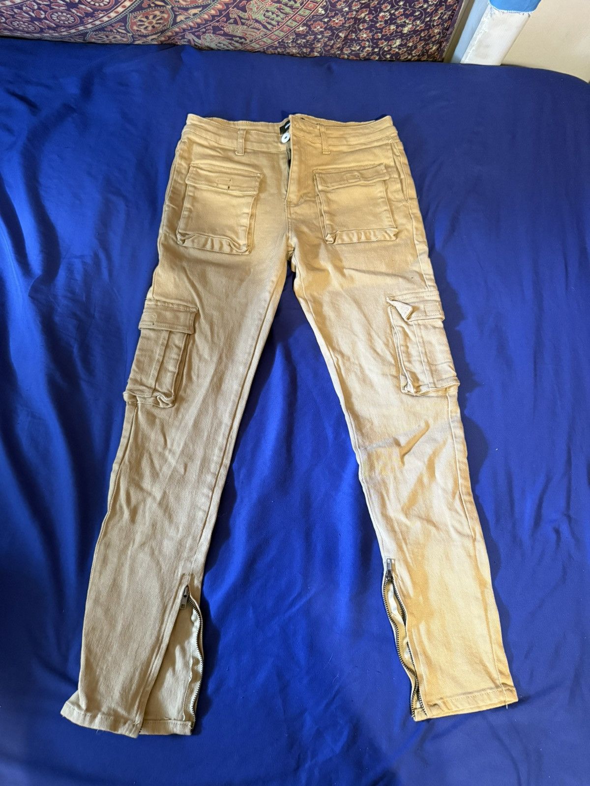 Fashion Nova Khaki cargo pants Size US 30 / EU 46 - 1 Thumbnail