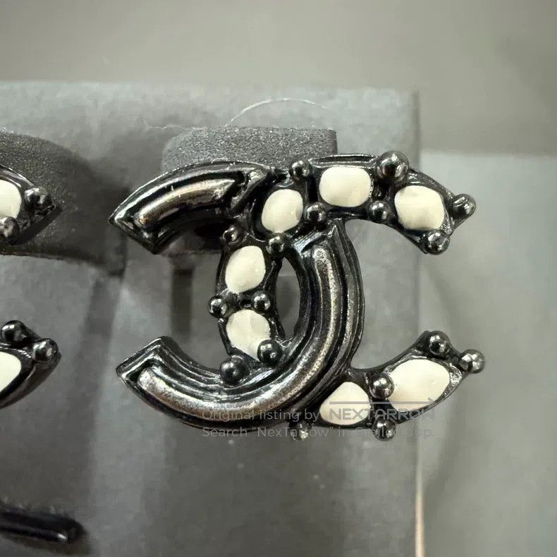 Chanel Chanel Earrings Size ONE SIZE - 2 Thumbnail