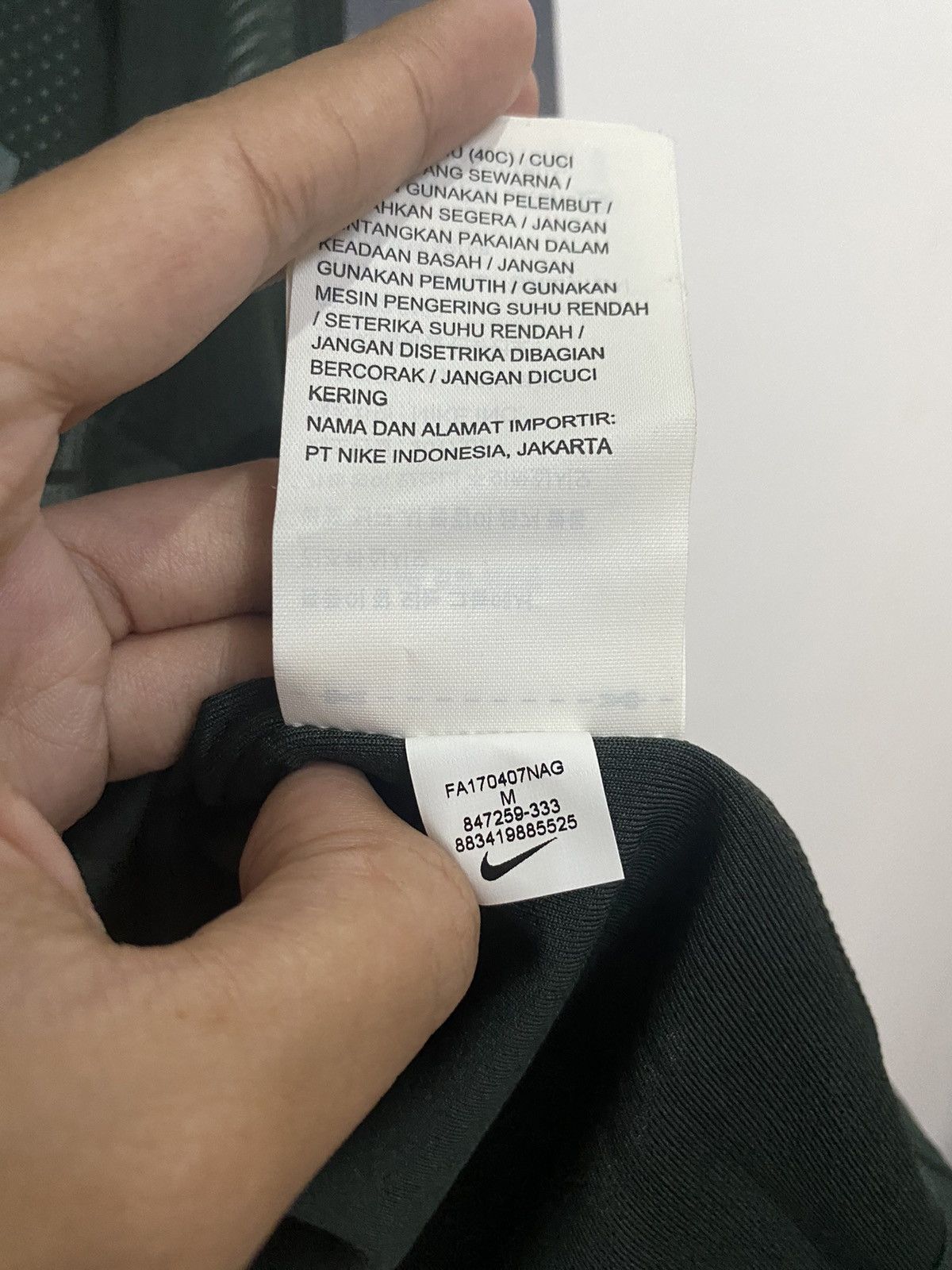 Nike Brand New Manchester City 2017-2018 Third Soccer Jersey Size US M / EU 48-50 / 2 - 11 Thumbnail