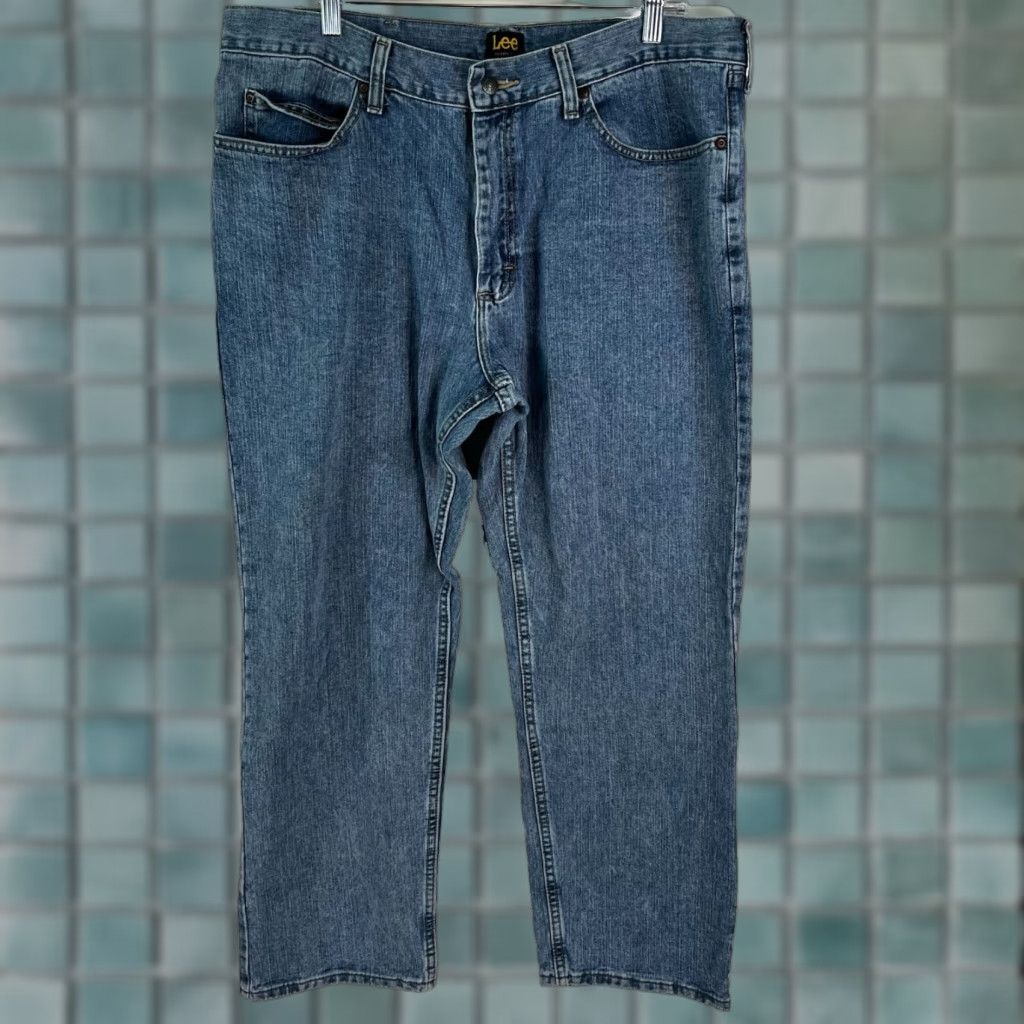 Lee Lee Jeans Mens Relaxed Fit High Rise Flat Front Blue Denim Size 38x30 5-Pocket Button Closure Belt Loops Vintage No Size US 38 / EU 54 - 1 Thumbnail