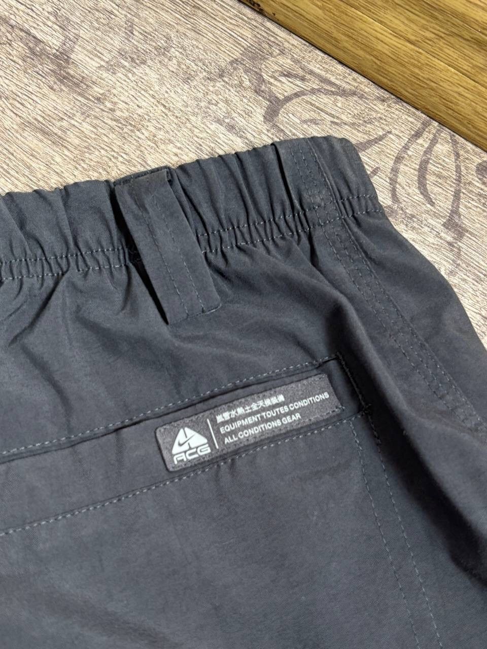 Nike ACG Nike ACG Vintage Reflective Cargo Nylon Baggy Shorts Size US 36 / EU 52 - 6 Thumbnail