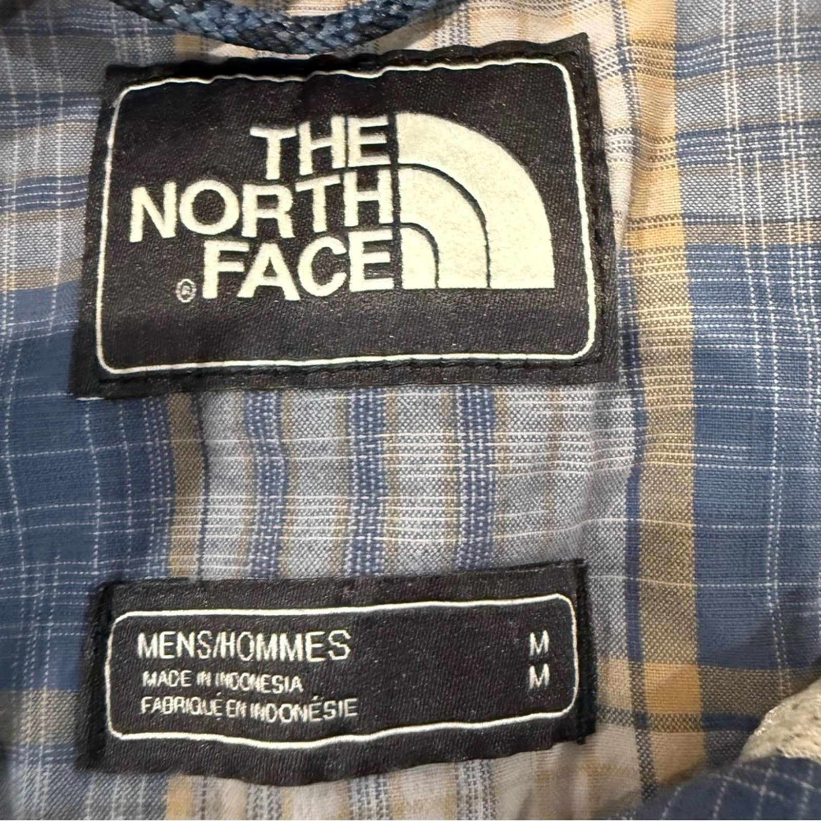 The North Face The North Face Short Sleeve Button Up Nylon Shirt Mens Small Size US S / EU 44-46 / 1 - 4 Thumbnail