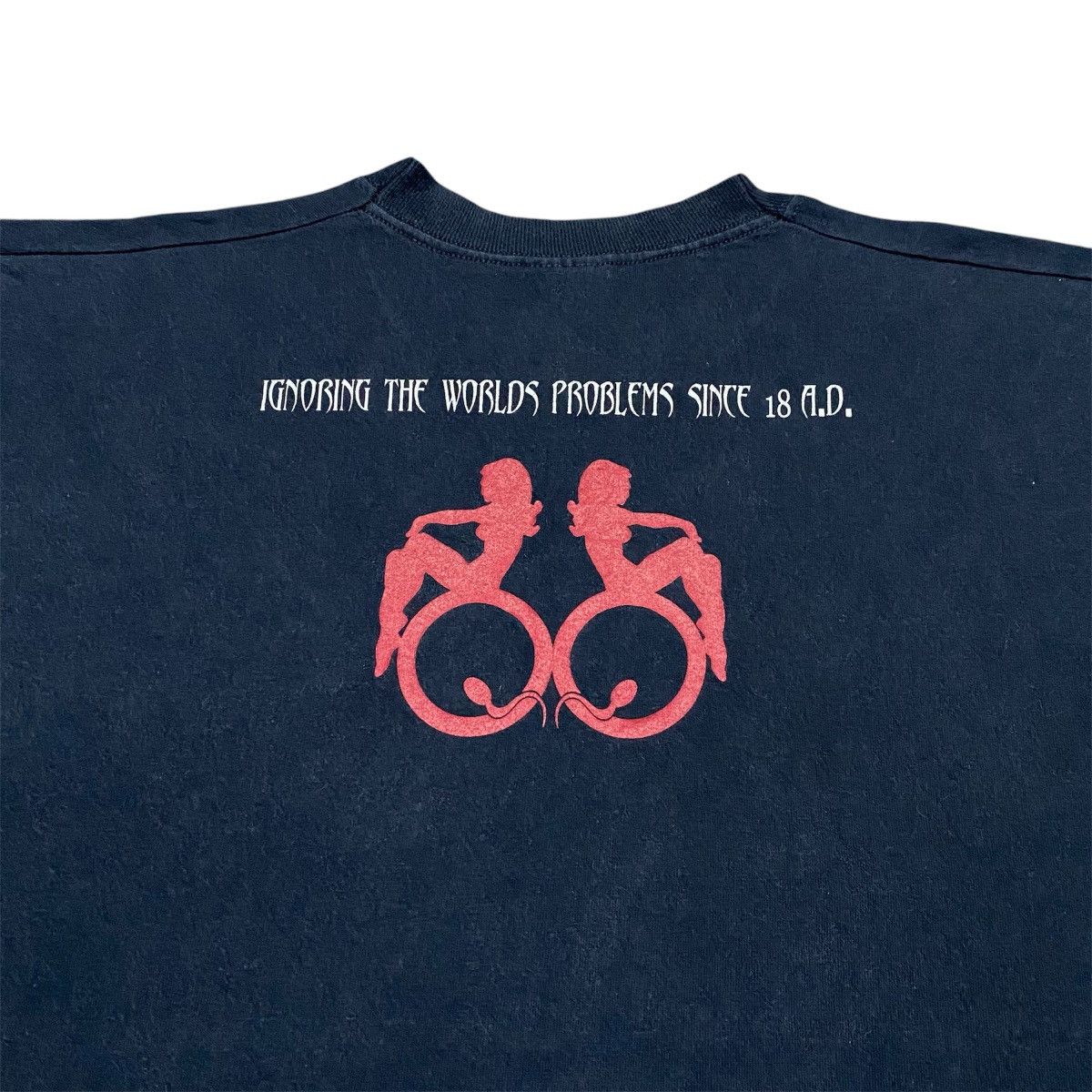 Band Tees × Vintage Rare‼️🔥Vintage Y2K Queens Of The Stone Age T-Shirt Size US M / EU 48-50 / 2 - 7 Thumbnail