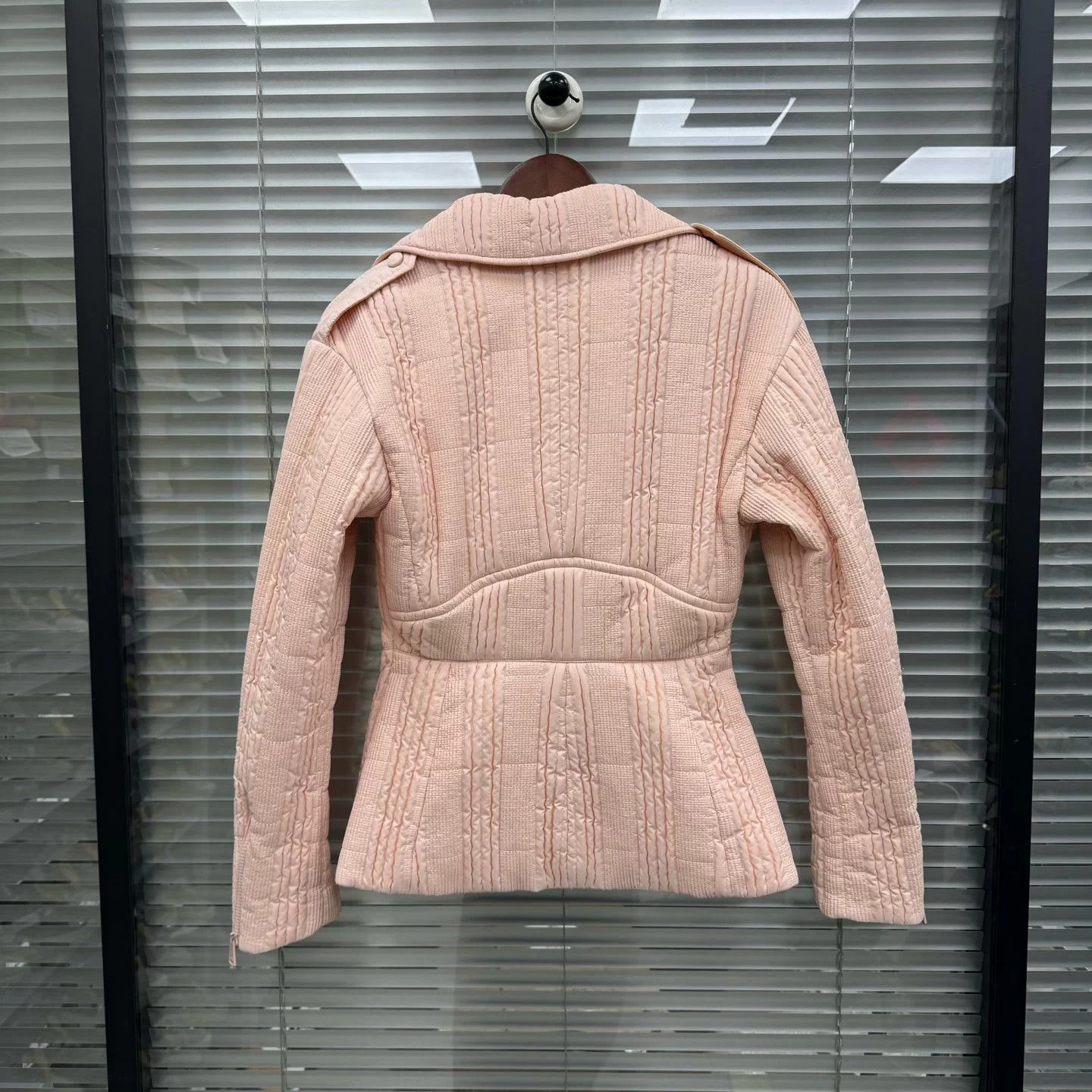 Fendi Fendi Women's Pink Padded Jacket 99 New Size M / US 6-8 / IT 42-44 - 2 Thumbnail