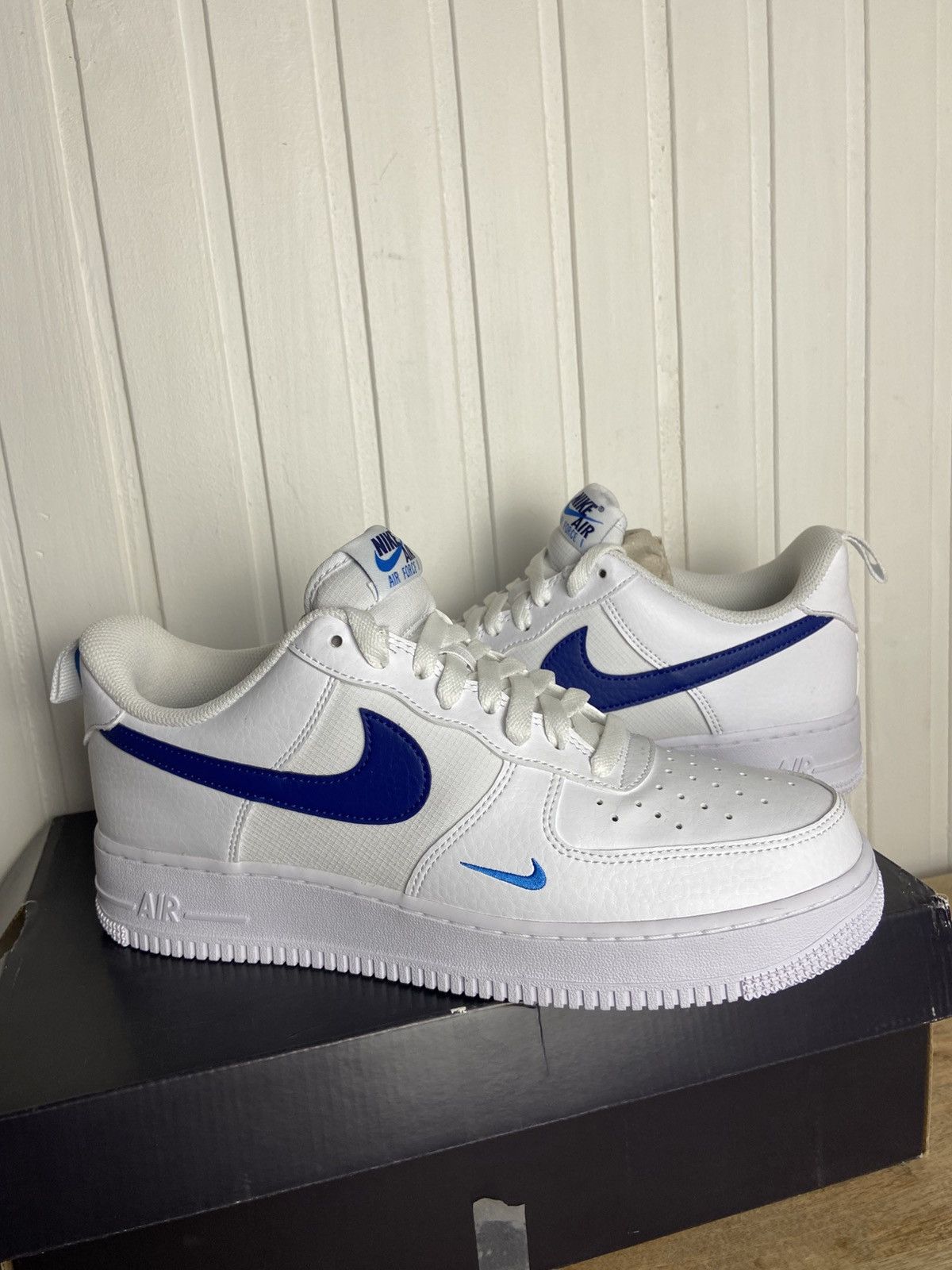 Nike New Nike Air Force 1 Low "White Light Deep Royal" Size 10US Size US 10 / EU 43 - 13 Thumbnail