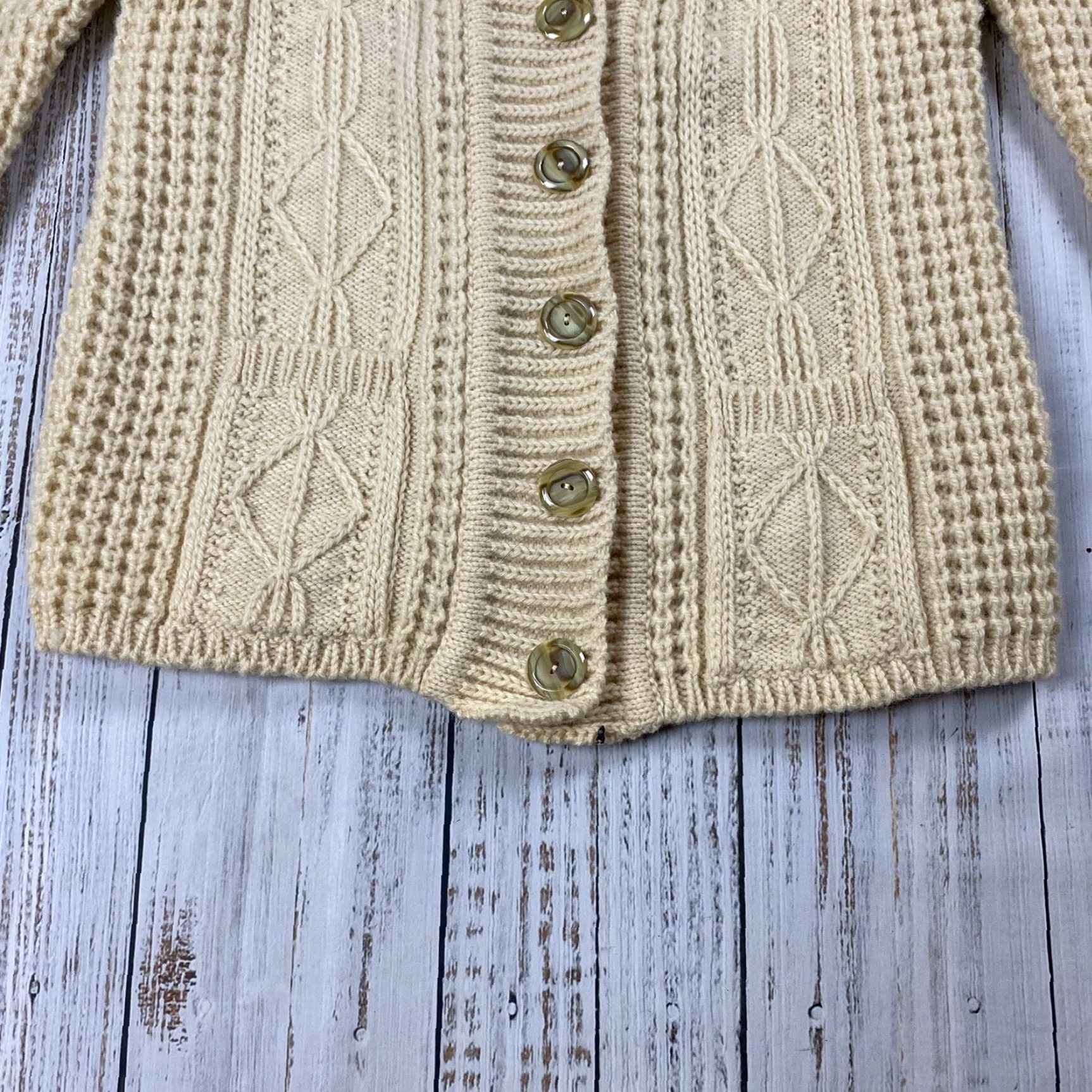 Vintage VINTAGE Gaeltarra Irish Wool Sweater Dress Womens 40" Ivory Chunky-Knit Fisherman Cardigan Fall Winter Size S / US 4 / IT 40 - 3 Thumbnail