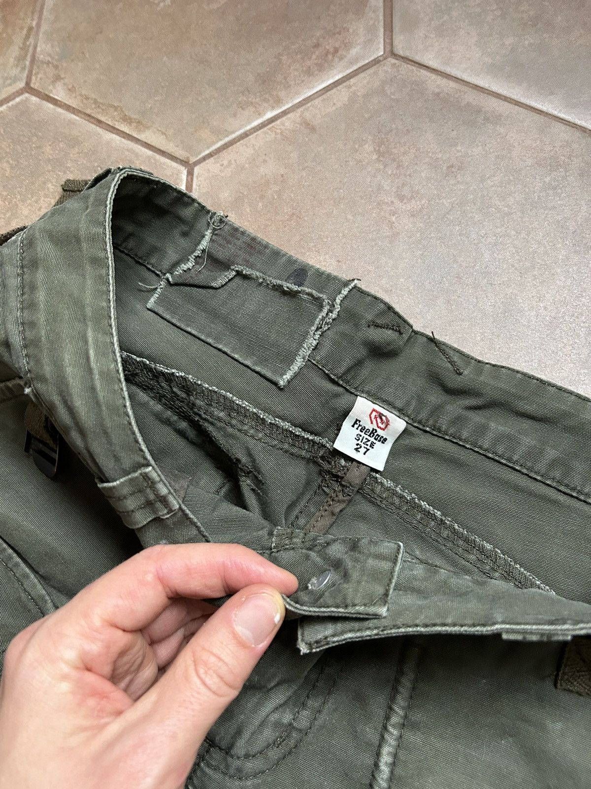Vintage Vintage Y2K wide bondage cargo pants avantgarde Size 27" / US 4 / IT 40 - 4 Thumbnail