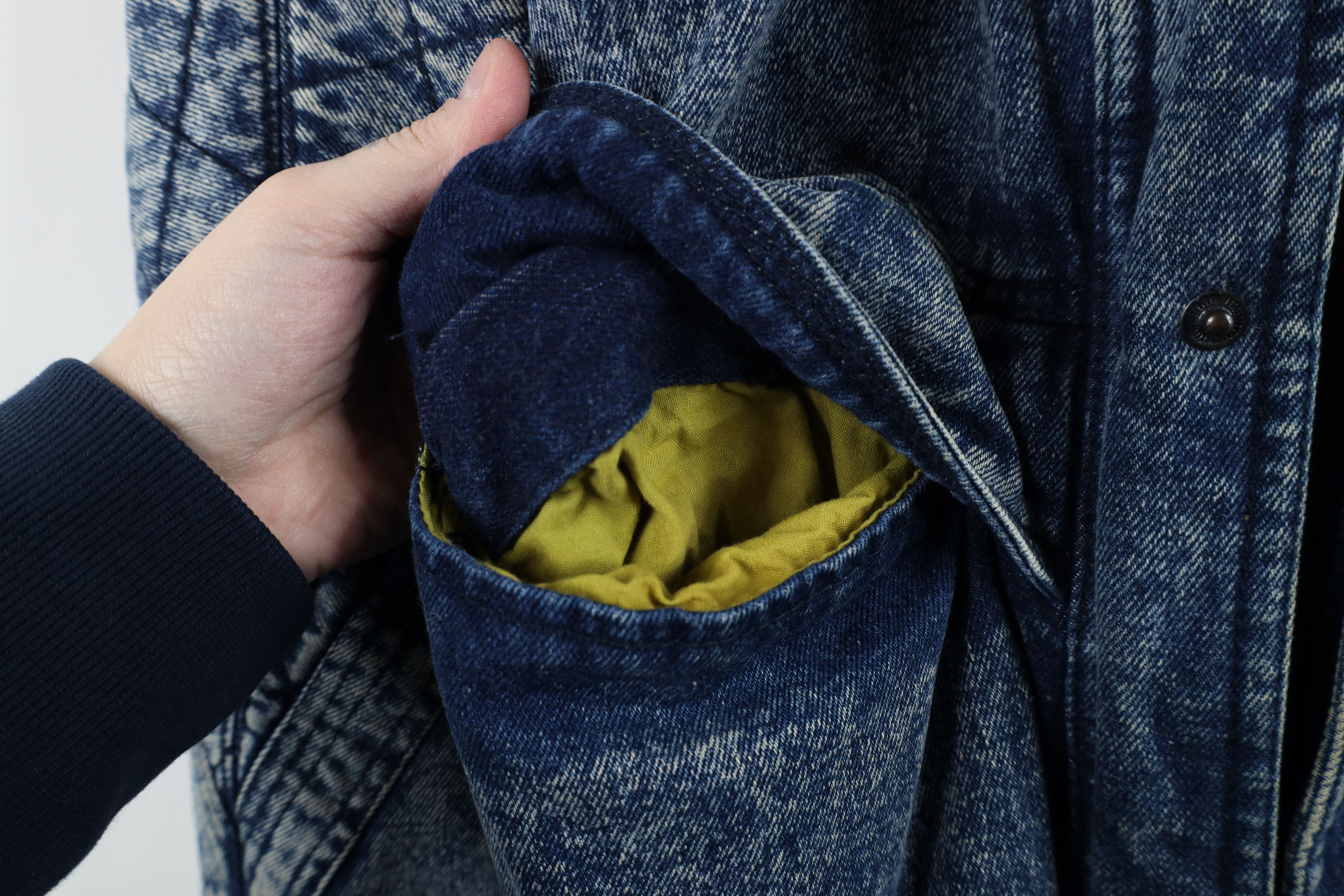 Vintage Vintage 90s Streetwear Quilted Acid Wash Denim Jean Jacket Size US XXL / EU 58 / 5 - 7 Thumbnail