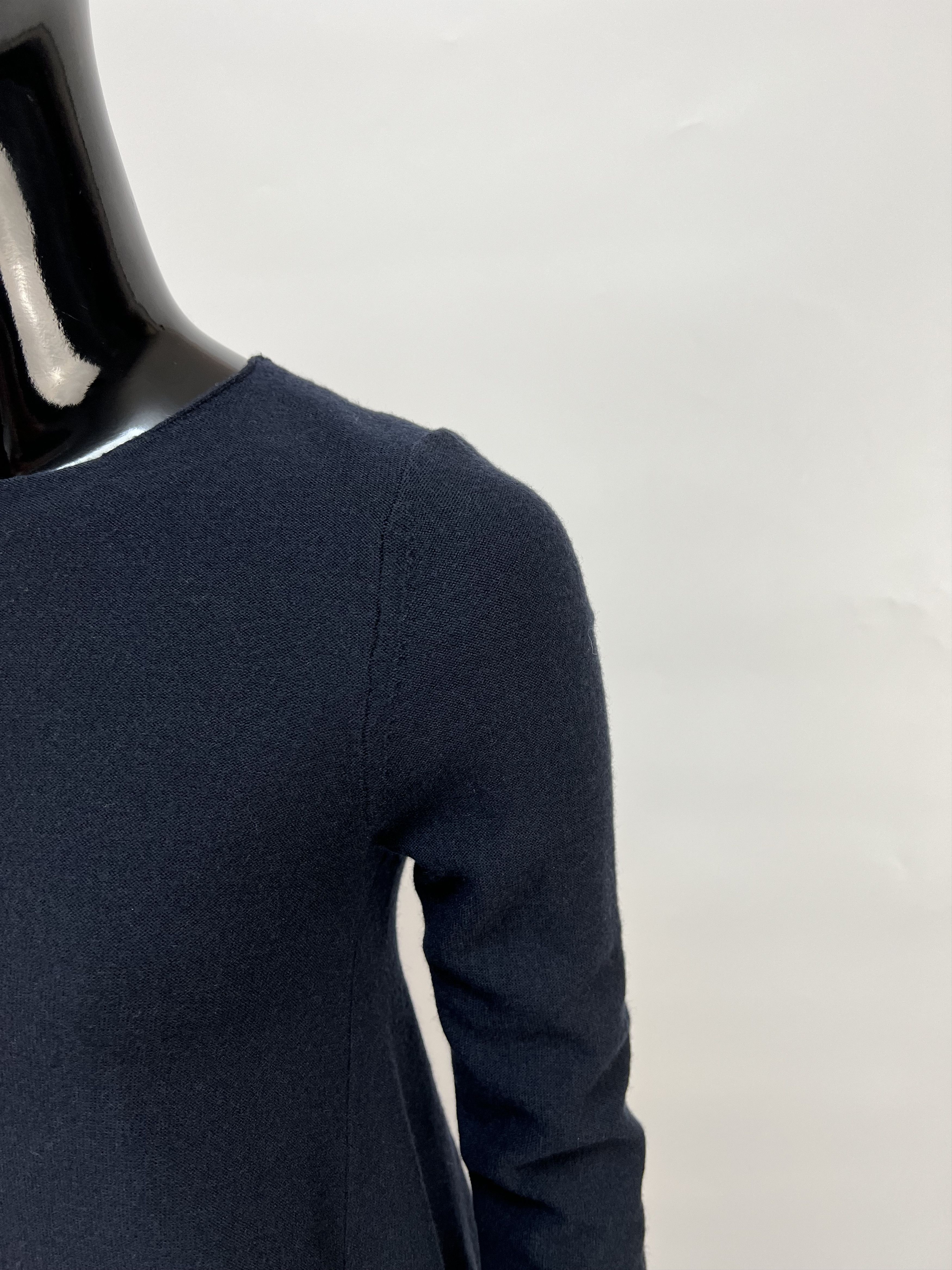 hannes roether Hannes Roether Navy 100% Merino Wool Crew Neck Sweater Size S / US 4 / IT 40 - 9 Thumbnail