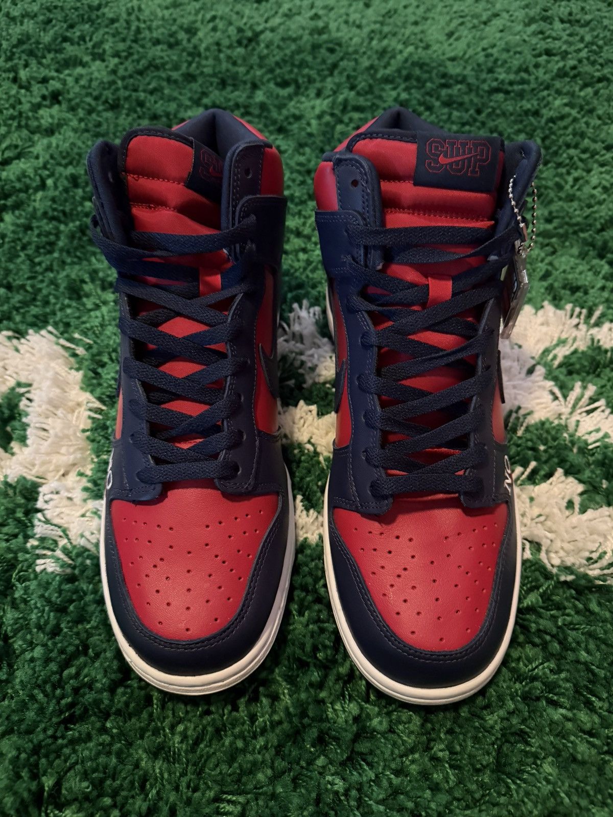 Nike × Supreme Supreme x Nike SB Dunk Hi Sneakers 11 Size US 11 / EU 44 - 4 Thumbnail