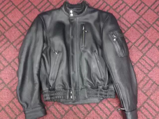 kadoyaStraight-pull collar leather coat