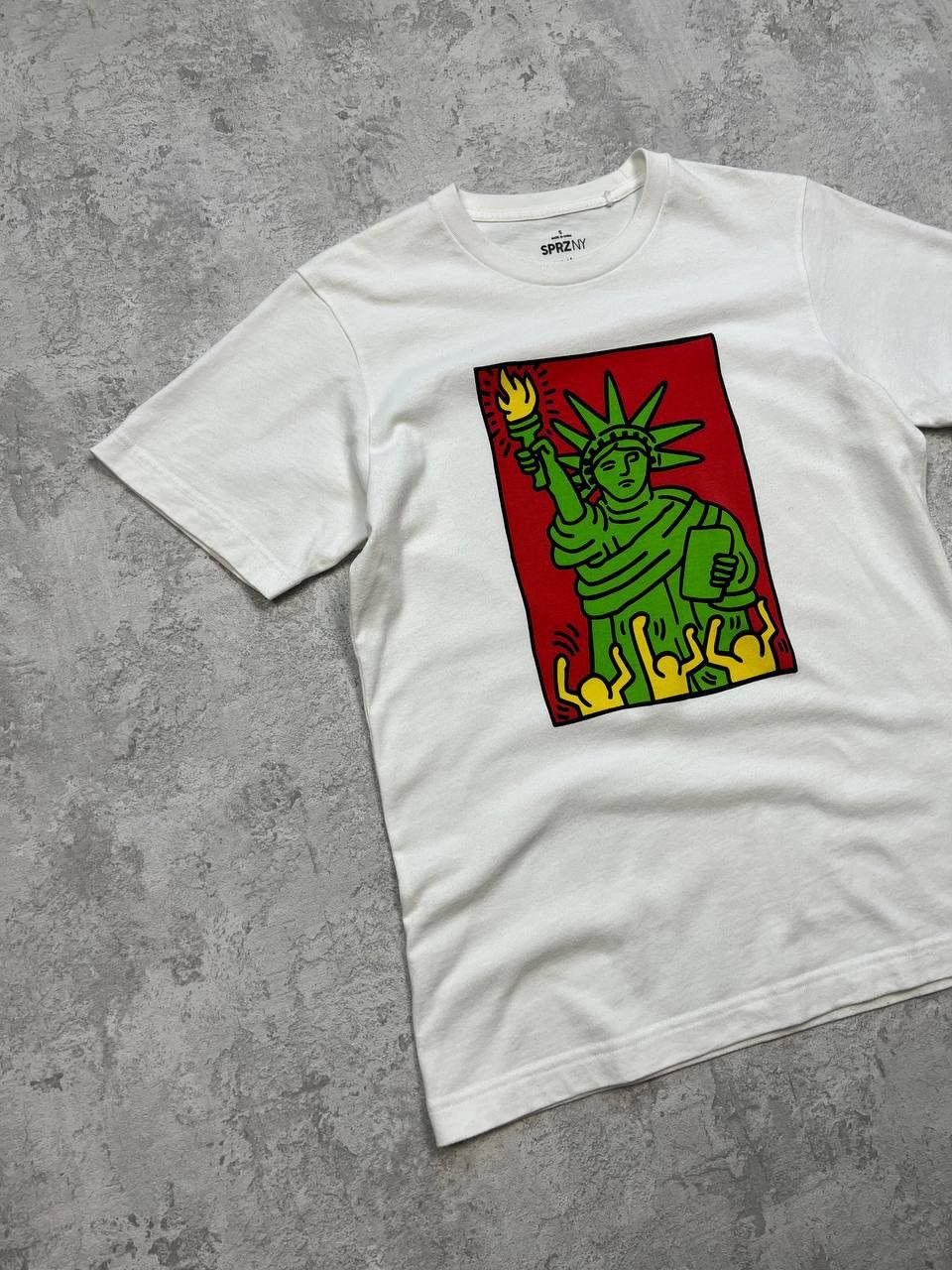 Uniqlo Vintage Uniqlo Keith Haring Japanese T-Shirt Size US S / EU 44-46 / 1 - 2 Thumbnail