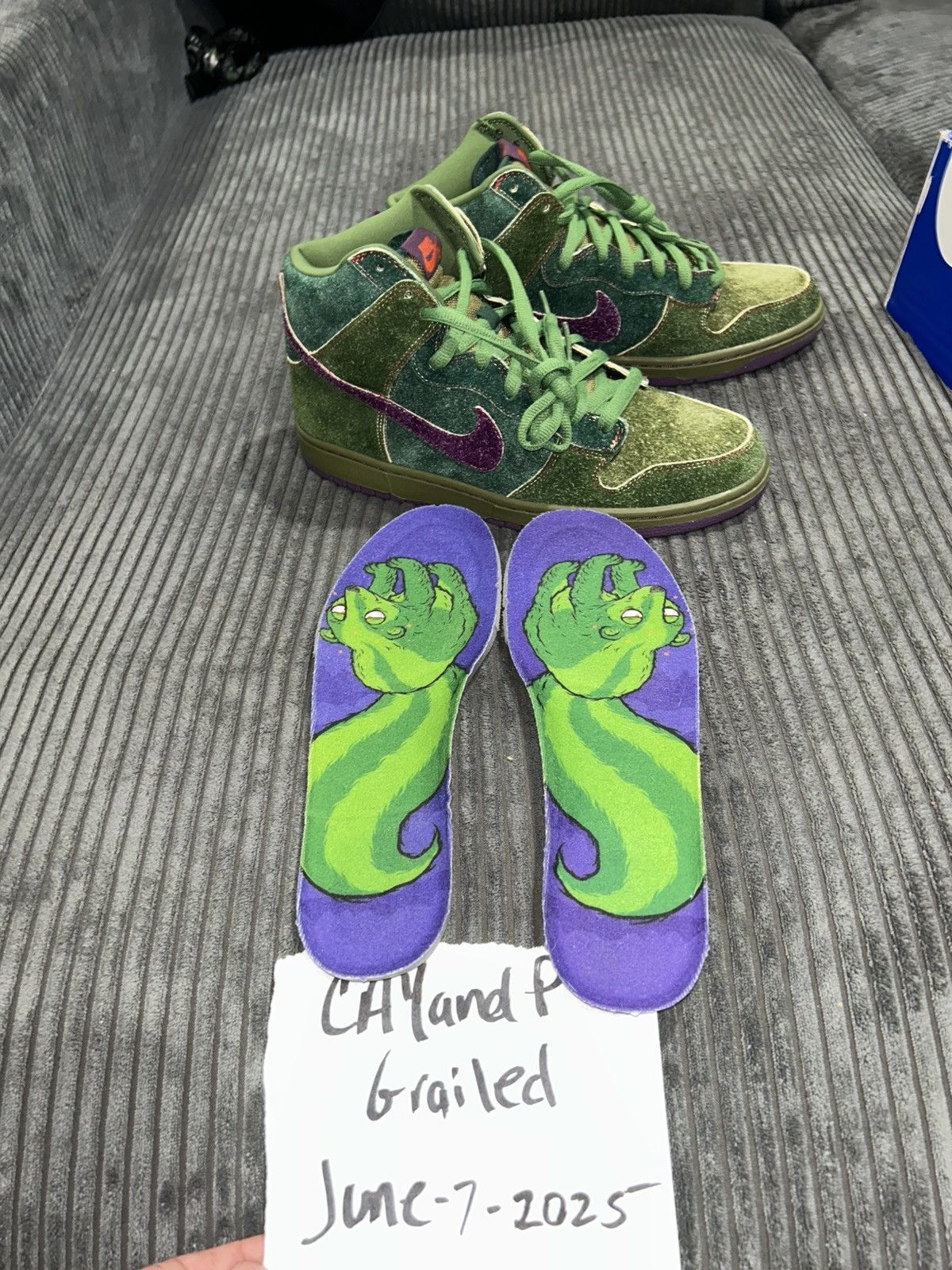 Vintage NIKE SB SKUNKS Size US 11 / EU 44 - 14 Thumbnail