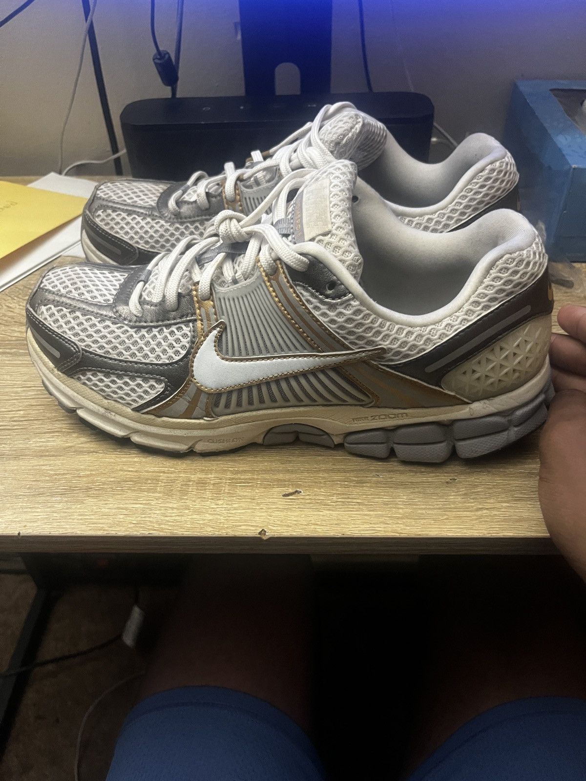 ? 2023 Nike Zoom Vomero 5 “Photon Dust Metallic Silver” 10M Nike Zoom Vomero 5 Wheat Grass | Grailed main image 4