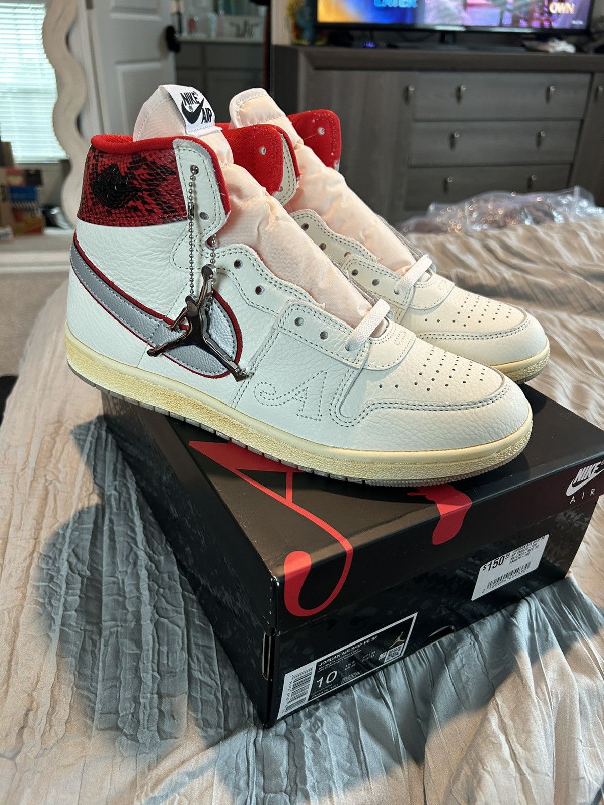 Awake NY × Jordan Brand × Nike Jordan Air Ship PE x Awake NY Size US 10 / EU 43 - 1 Thumbnail