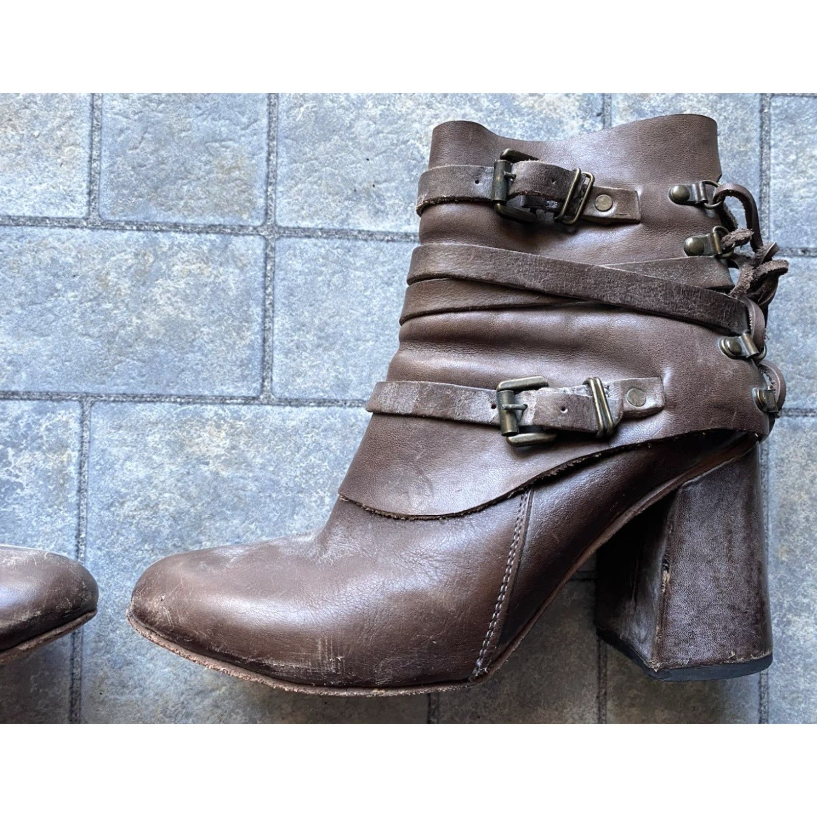 FREEBIRD Freebird Boots Women’s Size 9 Leather Brown Flaws Wear Boots Women Brown Leather 9 Flaws Vintage? Size US 9 / IT 39 - 3 Thumbnail
