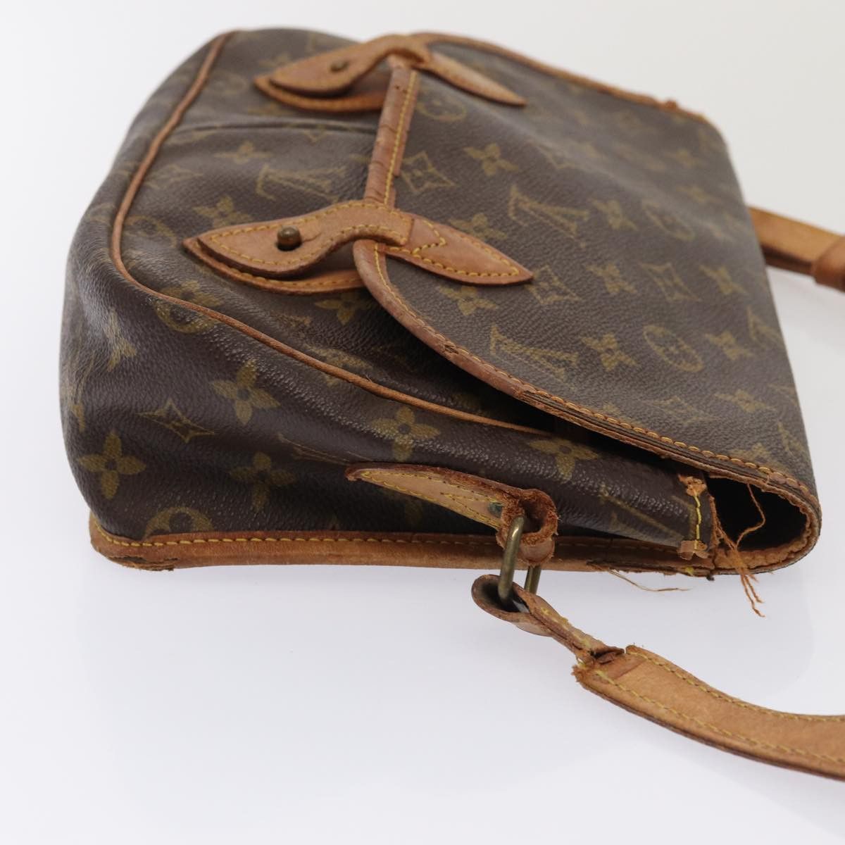Louis Vuitton LOUIS VUITTON Monogram Gibeciere MM Shoulder Bag M42247 Size ONE SIZE - 3 Thumbnail