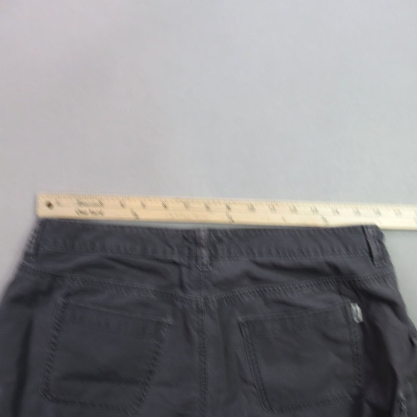 The North Face The North Face Shorts Womens 12 Casual Chino Pockets Lightweight Gray Casual Size 34" / US 12 / IT 48 - 6 Thumbnail