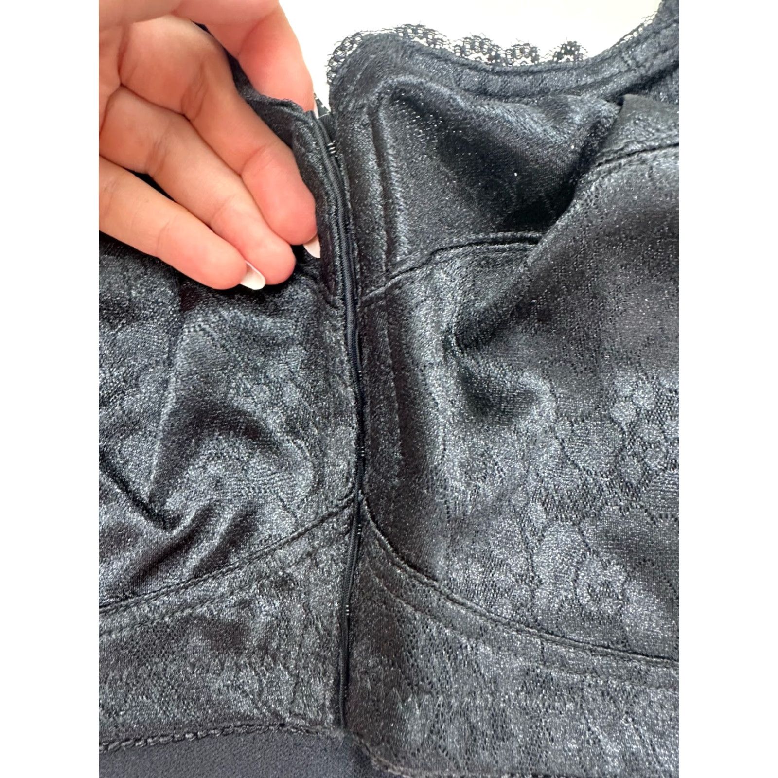 Vintage VINTAGE Breezies Womens Bra 44D Black Front Closure NWTs Bra Womens 44D Black Front Clasp Vintage Breezies Size ONE SIZE - 2 Thumbnail