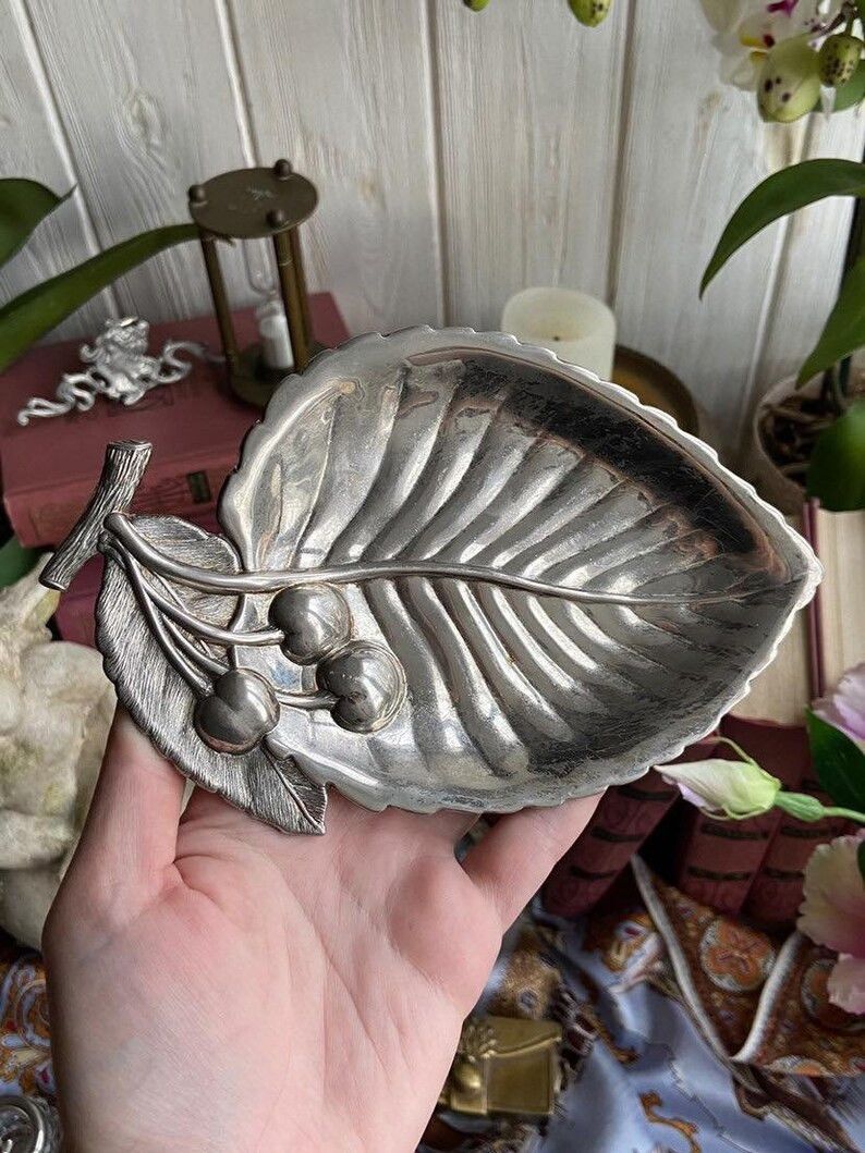 Vintage Vintage Art Deco Silver Plated Small Plate Ashtray Europe Size ONE SIZE - 2 Thumbnail