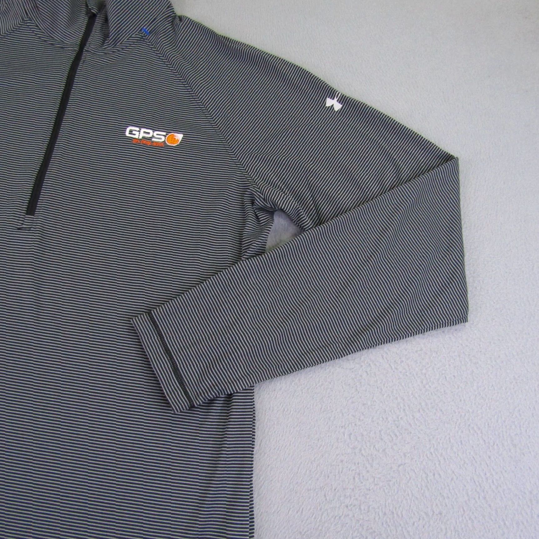 Under Armour Under Armour Pullover Sweater Womens Large Gray Stripes 1/4 Zip Heatgear Size L / US 10 / IT 46 - 2 Thumbnail