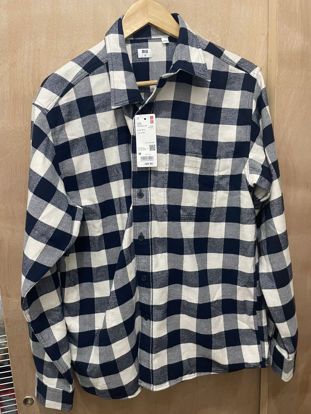 Uniqlo Uniqlo mens flannel long sleeve shirt size medium brand new Size US M / EU 48-50 / 2 - 1 Thumbnail