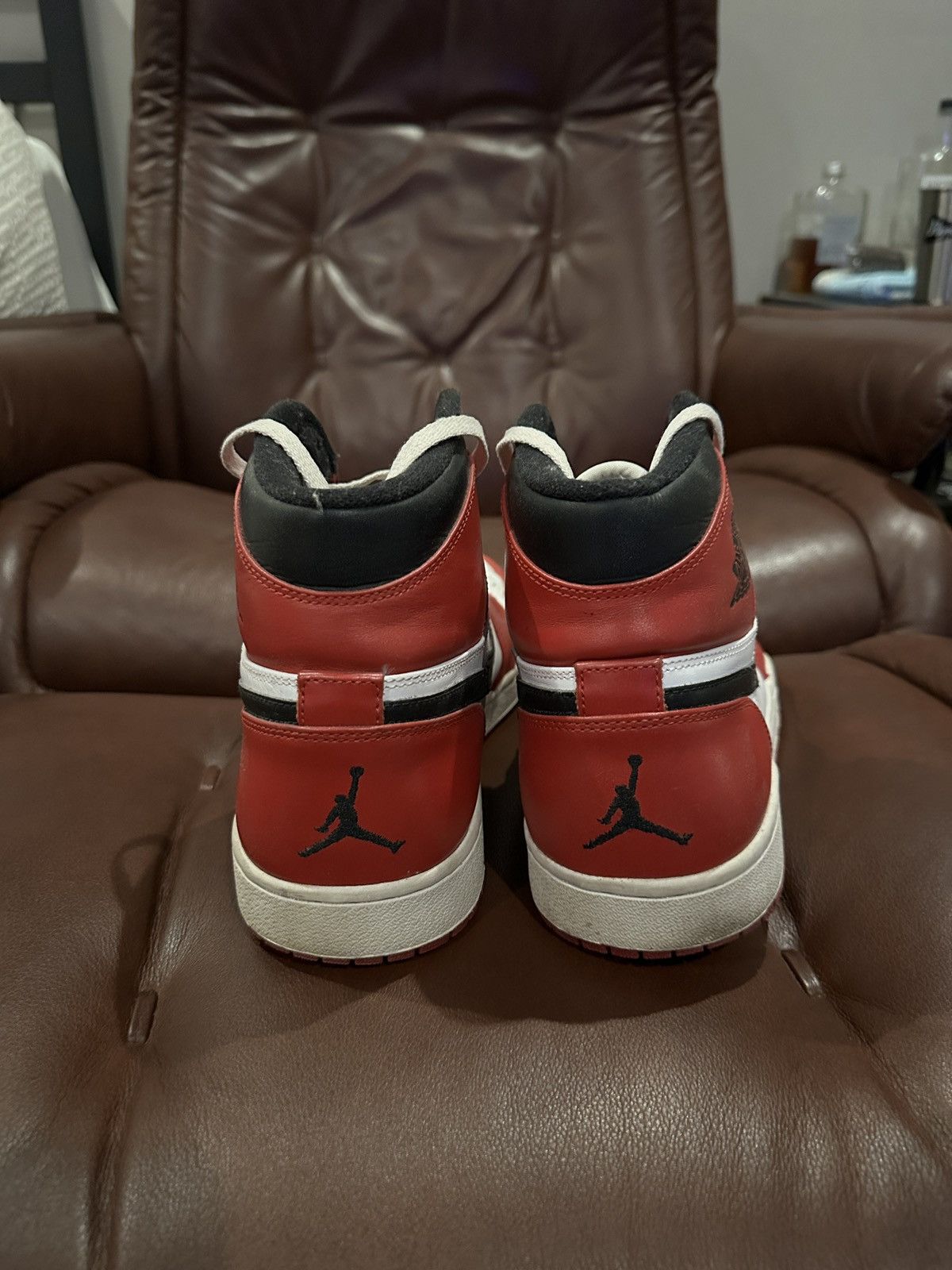 Jordan Brand Jordan 1 Chicago 2013 Size US 12 / EU 45 - 3 Thumbnail