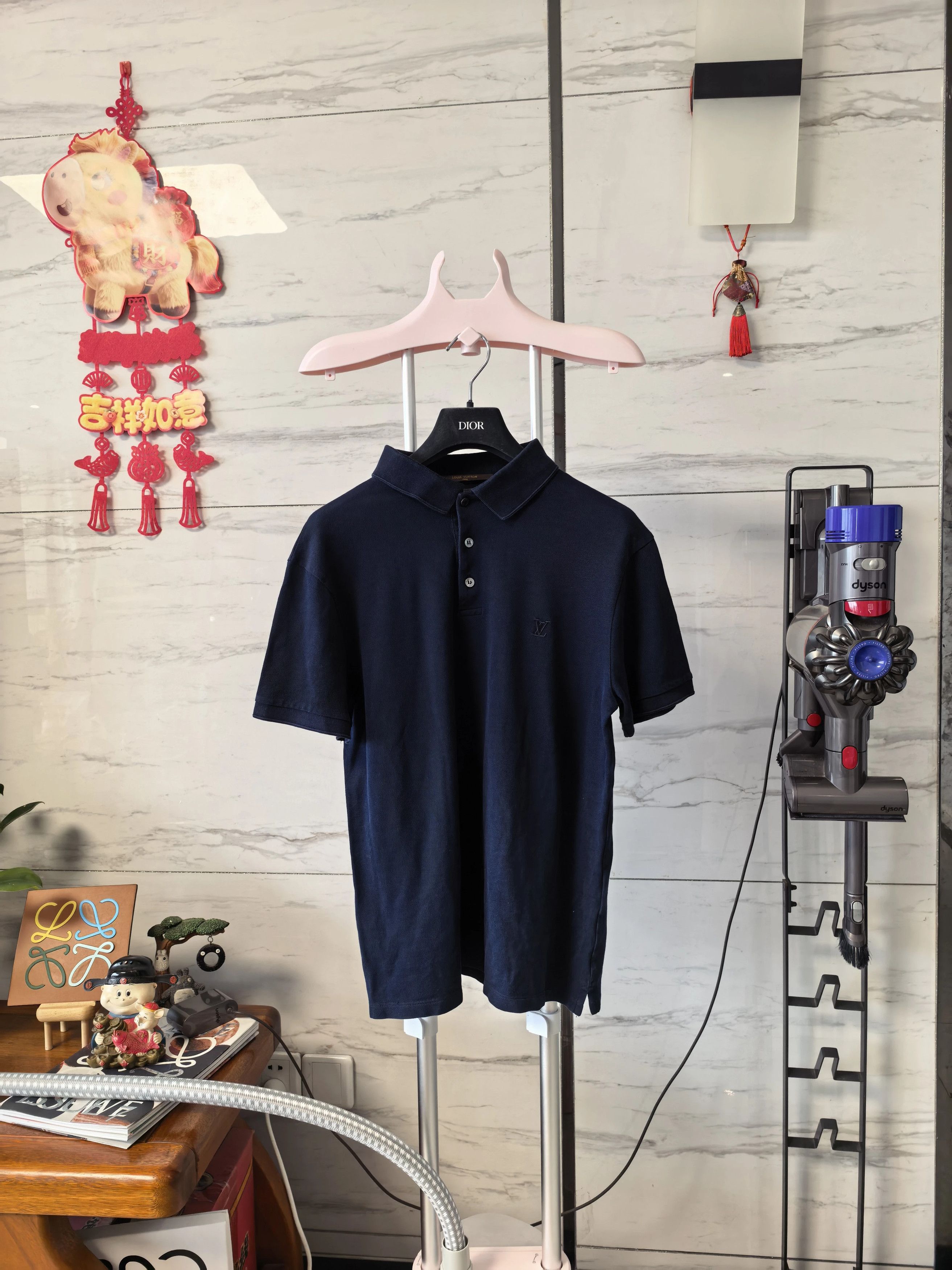 Louis Vuitton LV short-sleeve t-shirt S unisex small chest logo Size US S / EU 44-46 / 1 - 1 Thumbnail