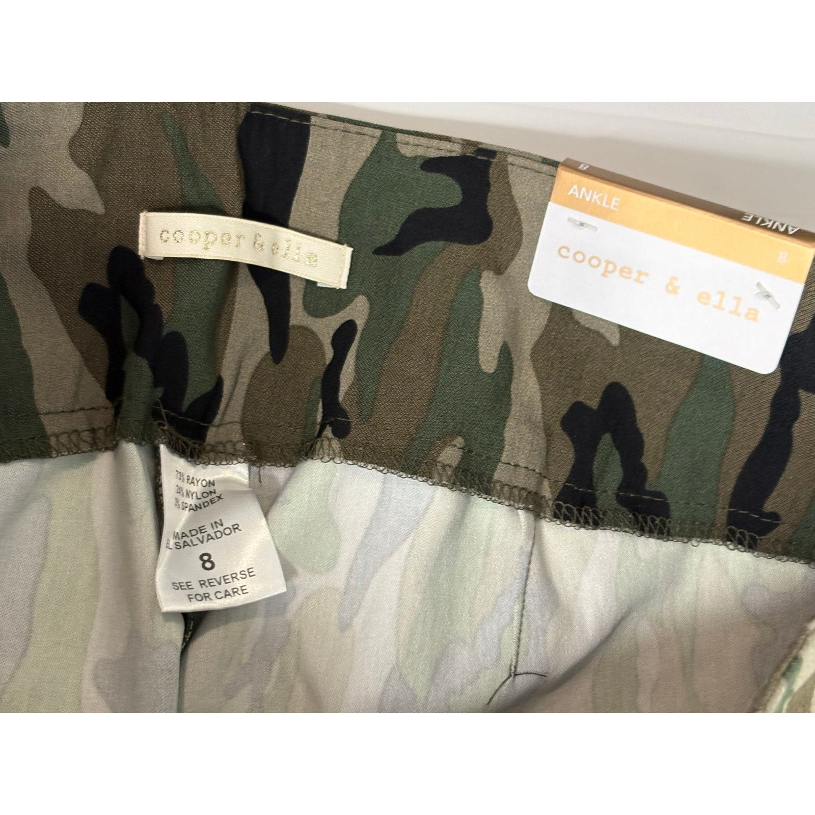 Other Cooper & Ella Green Camo Stretch Pull on Ankle Pants 8 NWT Size 30" / US 8 / IT 44 - 2 Thumbnail