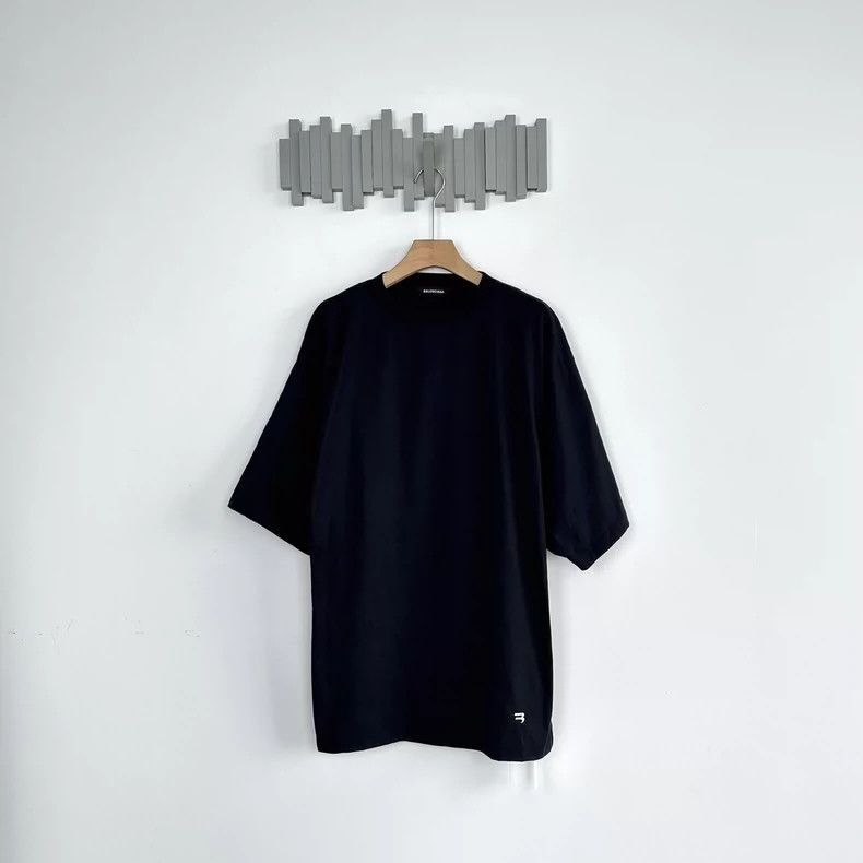 Balenciaga Balenciaga Pleated Logo Short Sleeve 2502-Nextarrow Size US XS / EU 42 / 0 - 1 Thumbnail