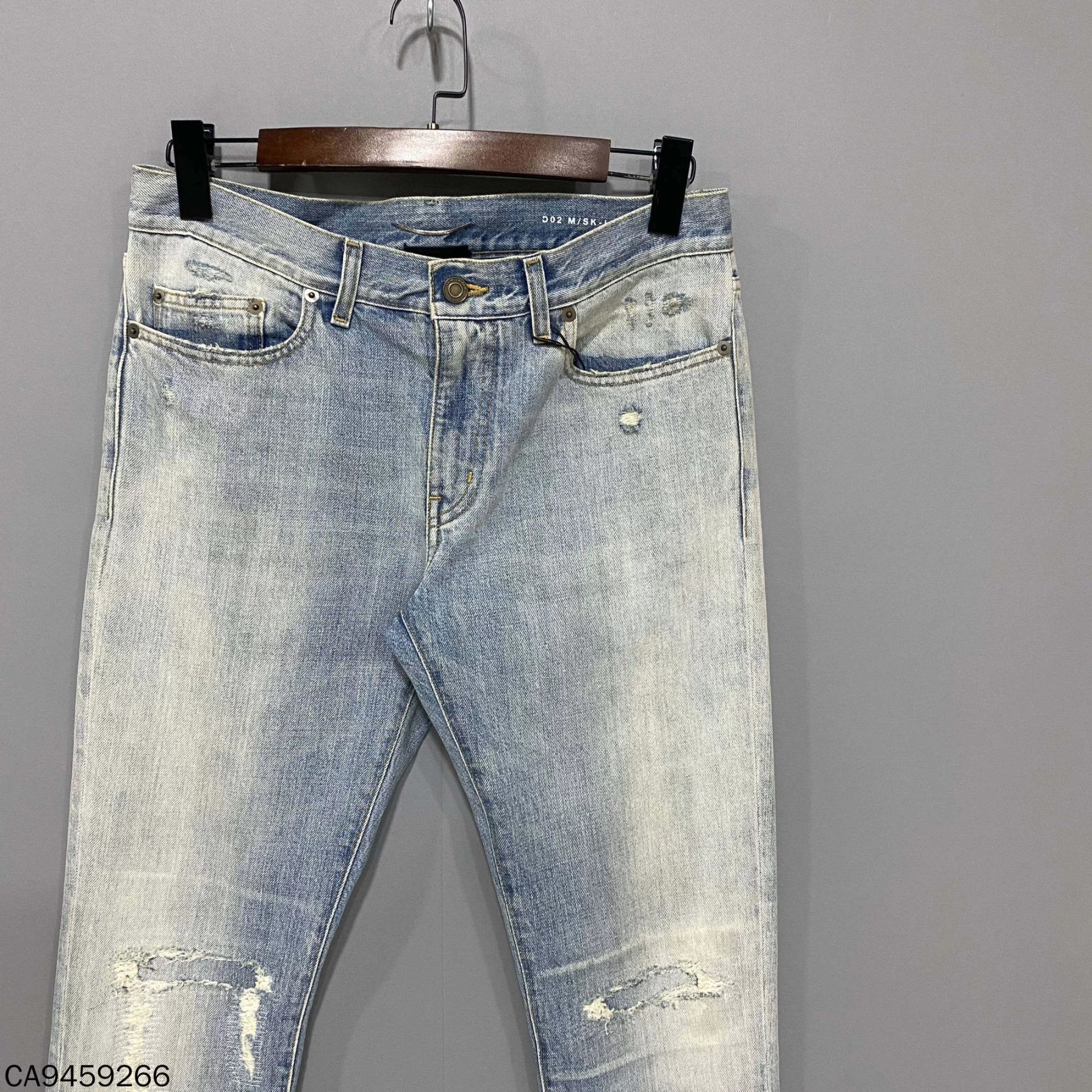 Saint Laurent Paris Saint Laurent blue distressed denim 30 jeans Size US 30 / EU 46 - 2 Thumbnail