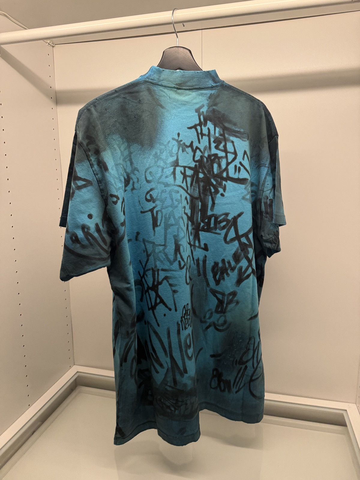 Balenciaga Balenciaga skater graffiti T-shirt Size US M / EU 48-50 / 2 - 5 Thumbnail